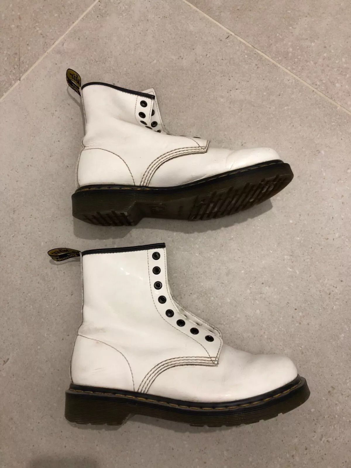 Dr. Martens Dr. Martens Womens Leather Boots Size US 7 / IT 37 - 4 Thumbnail
