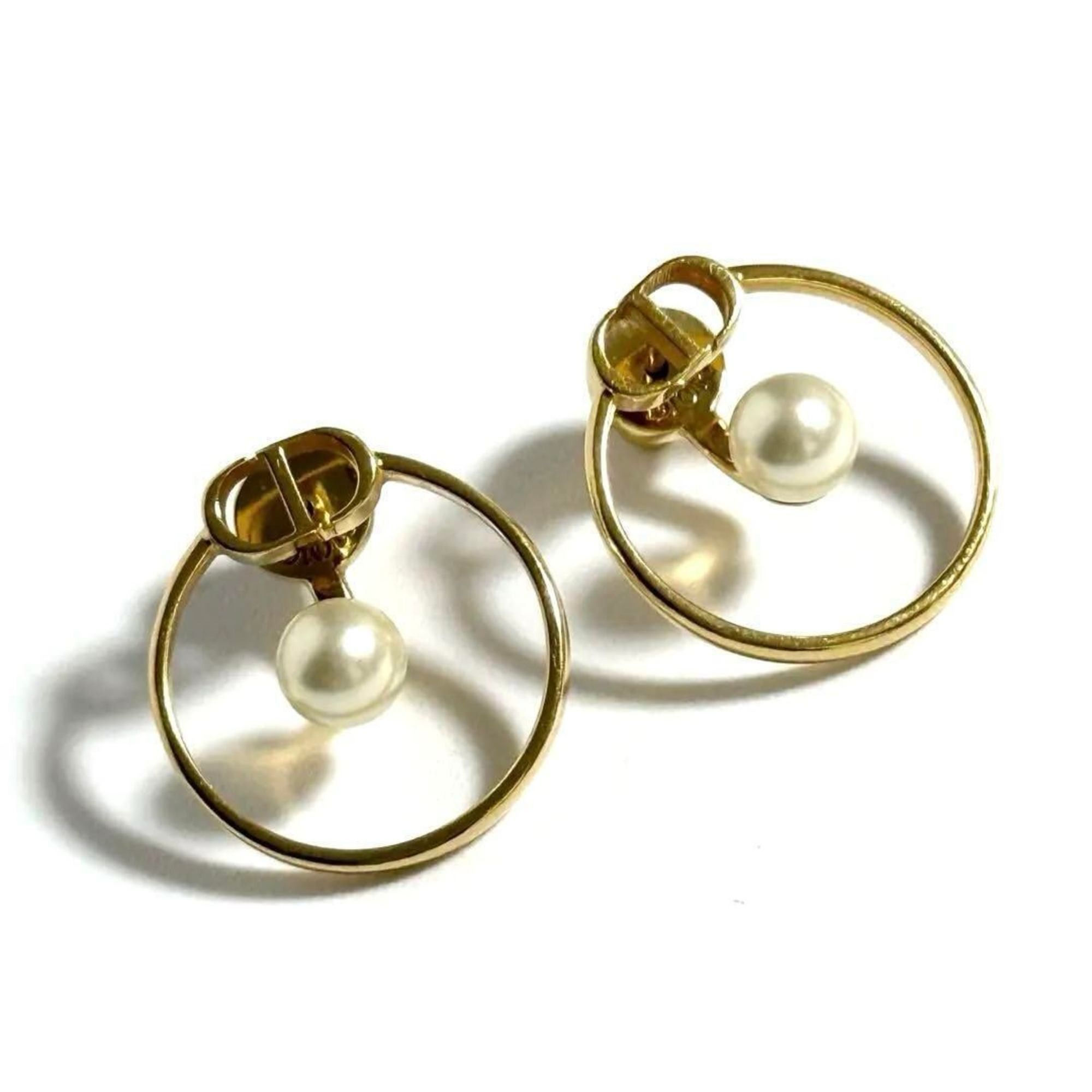 Dior Christian Dior Dior DIOR Women's 30 Montaigne Stud Earrings Size ONE SIZE - 1 Thumbnail