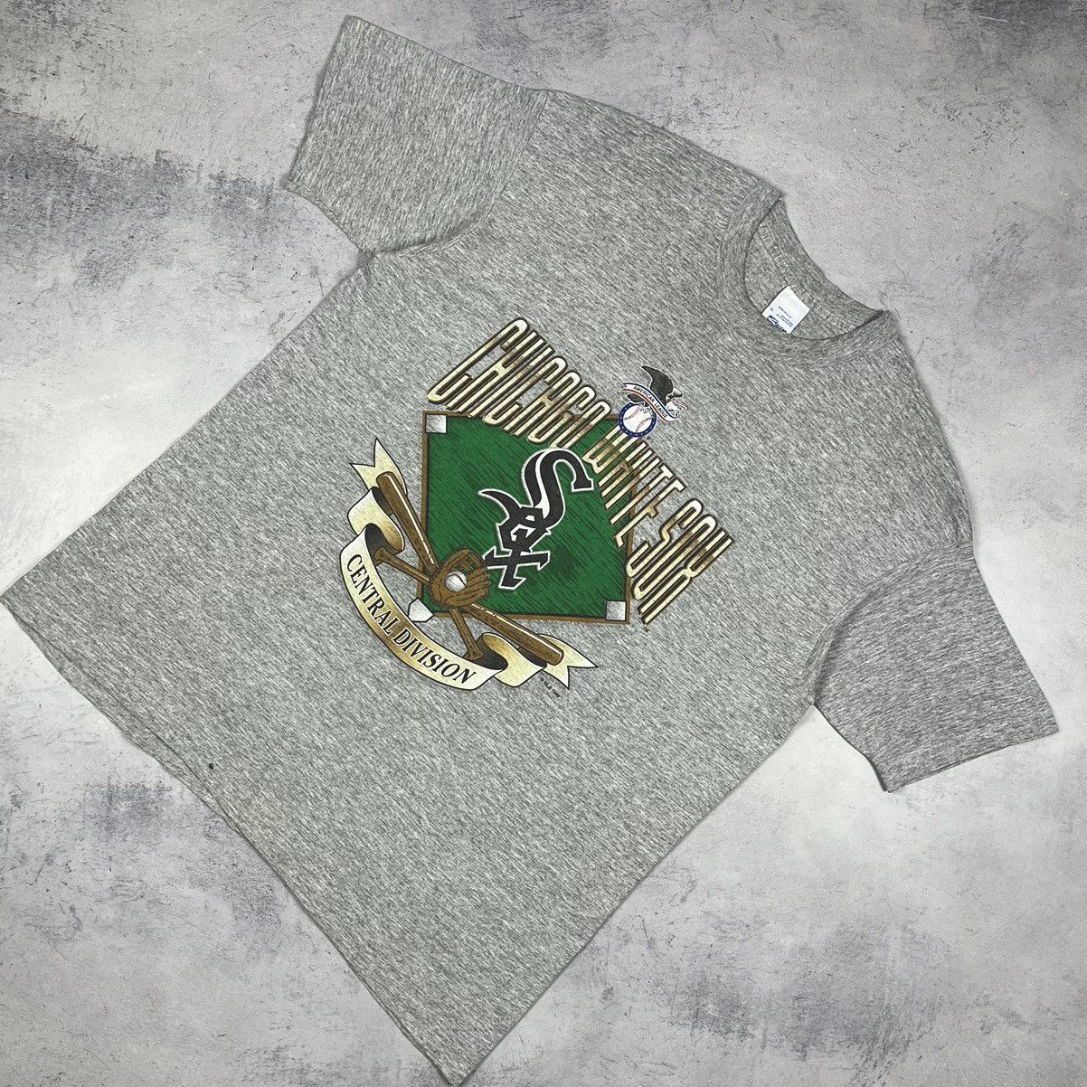 MLB Vintage MLB Chicago White Sox big logo rare tee 1995 Size US XL / EU 56 / 4 - 1 Thumbnail