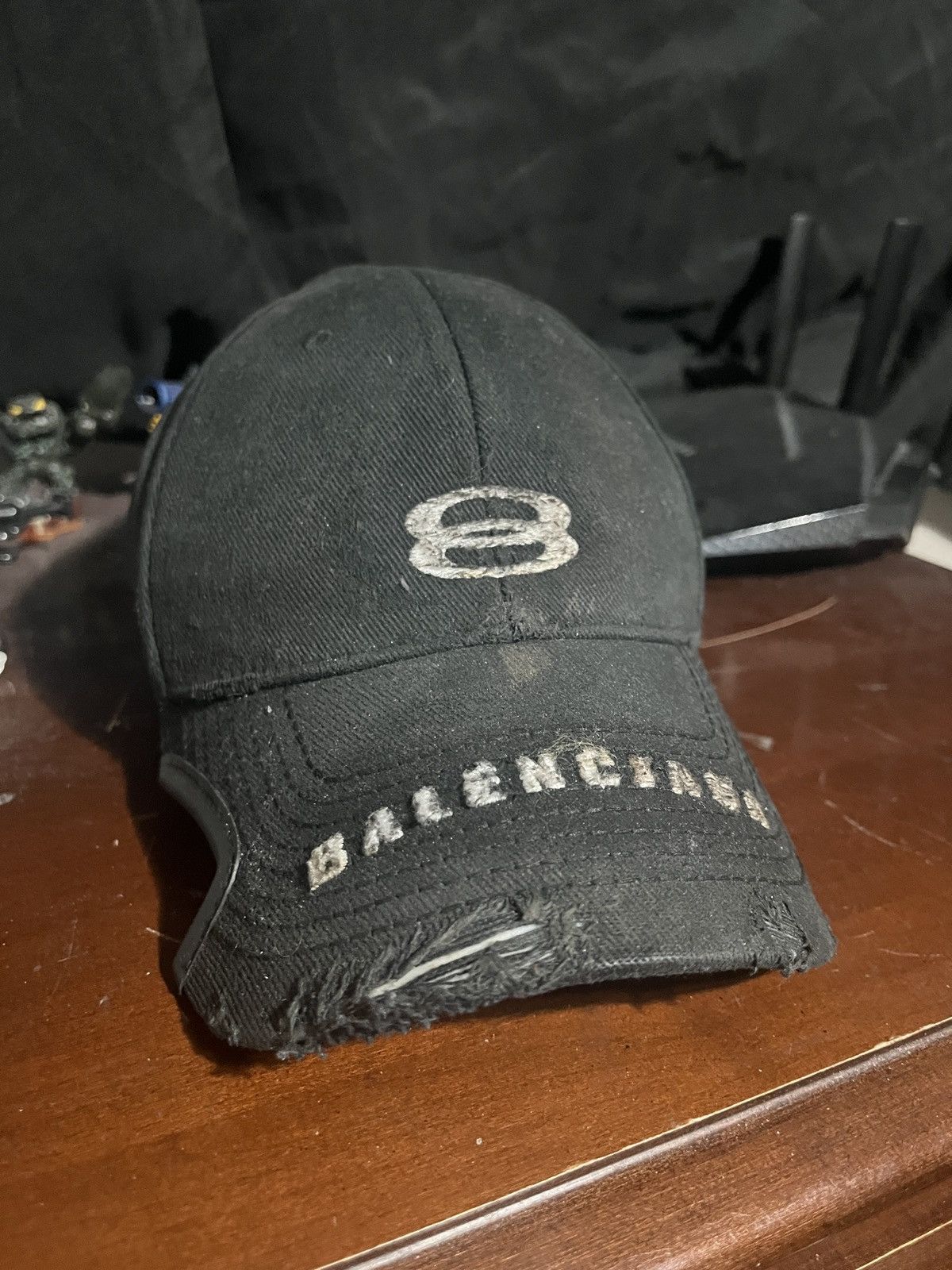 Balenciaga Black Distressed Logo Baseball Cap Balenciaga Men main image 4