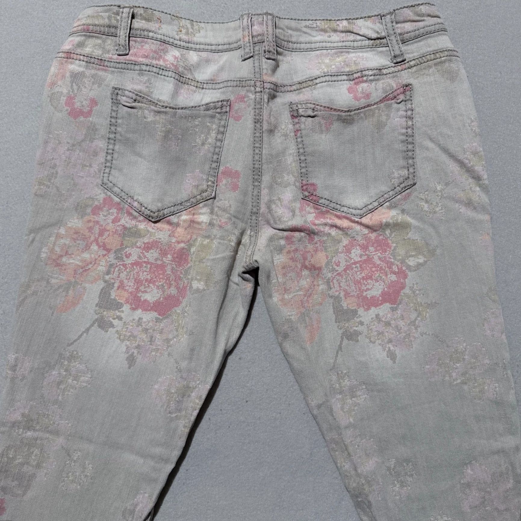 Mossimo Mossimo Jeans Women’s Gray Floral Denim Stretch Mid Rise Skinny Zip Fly - 13 Size 34" / US 12 / IT 48 - 4 Thumbnail