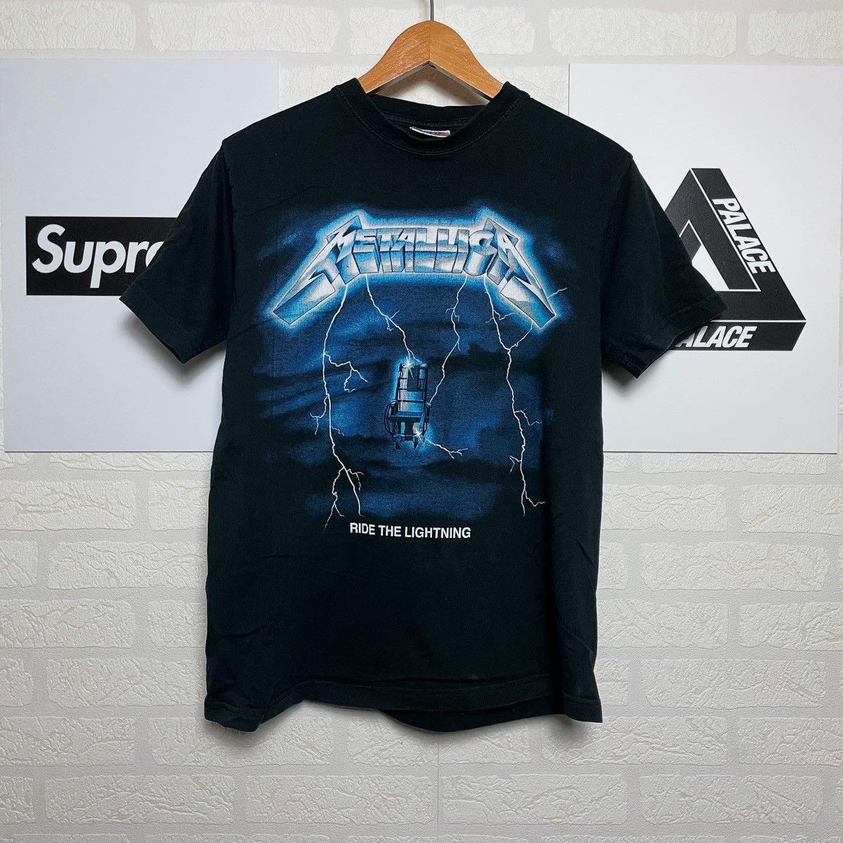 Band Tees T-shirt Lighting Metalica Vintage Size US S / EU 44-46 / 1 - 1 Thumbnail