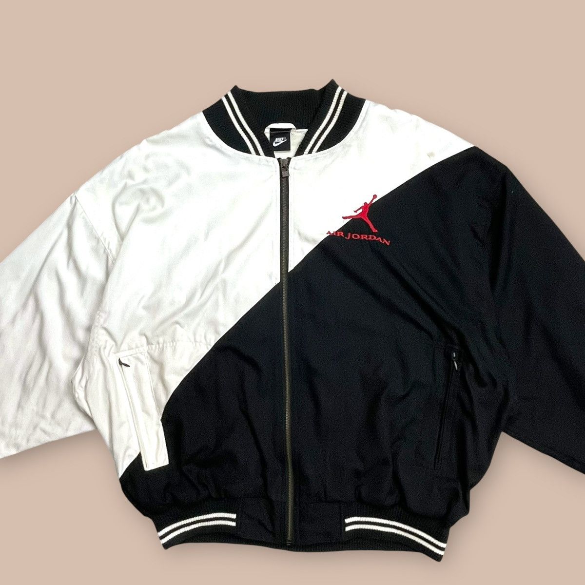 Jordan Brand OG90's Nike Jordan Oversized Bomber Jacket Size US M / EU 48-50 / 2 - 5 Thumbnail