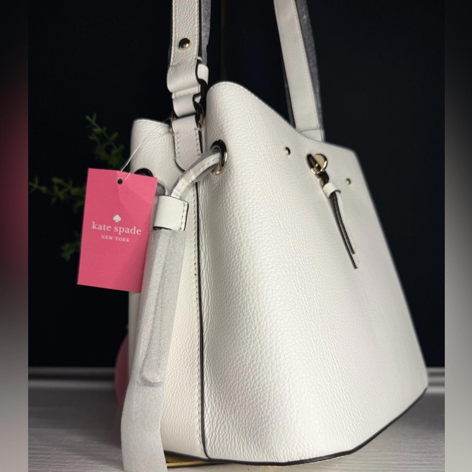 Kate Spade Kate Spade Small Bucket Bag White Dove Leather NWT Size ONE SIZE - 3 Thumbnail