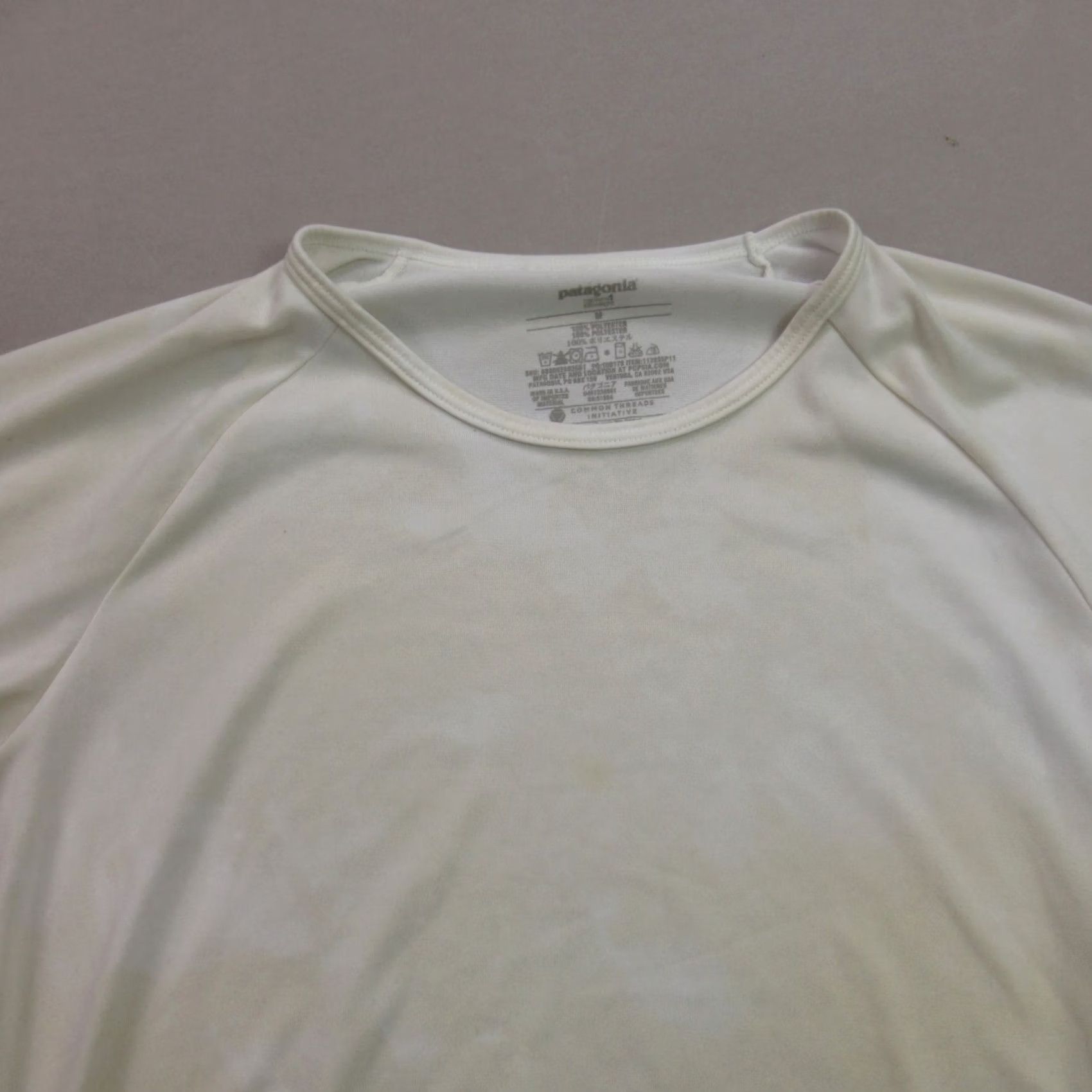 Patagonia Patagonia Shirt Mens Medium Long Sleeve Crew Neck Ivory Outdoor Lightweight Size US M / EU 48-50 / 2 - 3 Thumbnail
