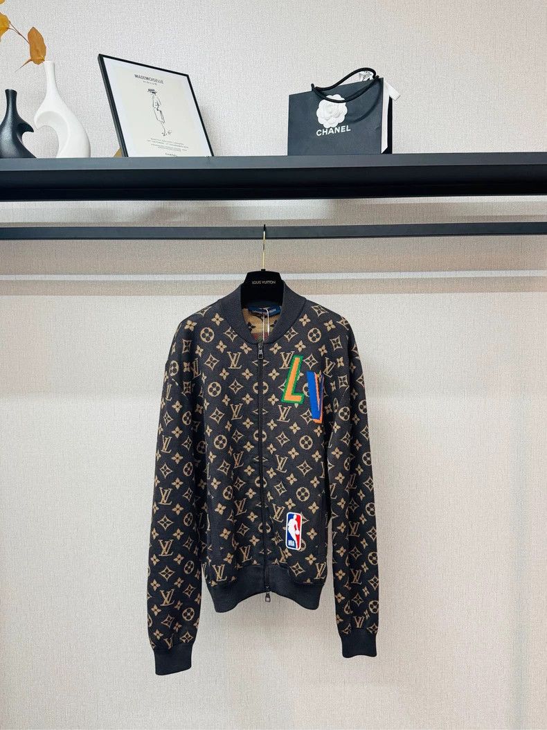 Louis Vuitton Louis Vuitton NBA co-branded presbyopic full-print knit ja Size US M / EU 48-50 / 2 - 1 Thumbnail