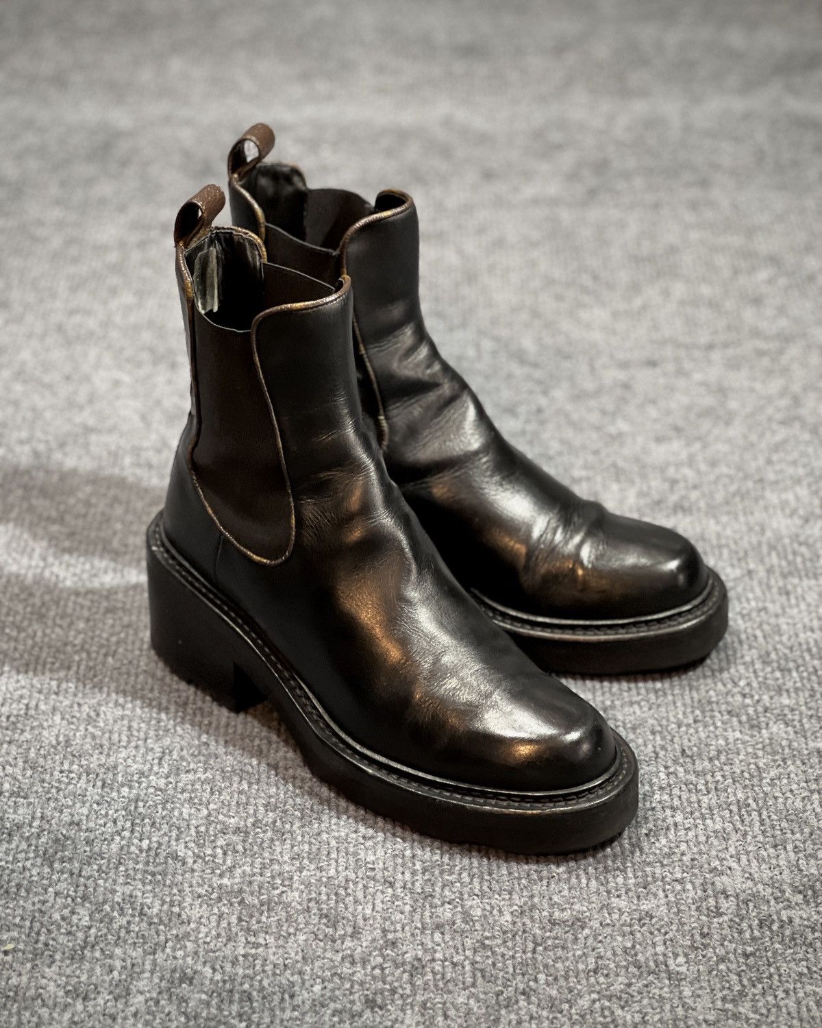 Louis Vuitton Louis Vuitton Black Leather Monogram Chelsea Boot Size US 8.5 / IT 38.5 - 2 Thumbnail