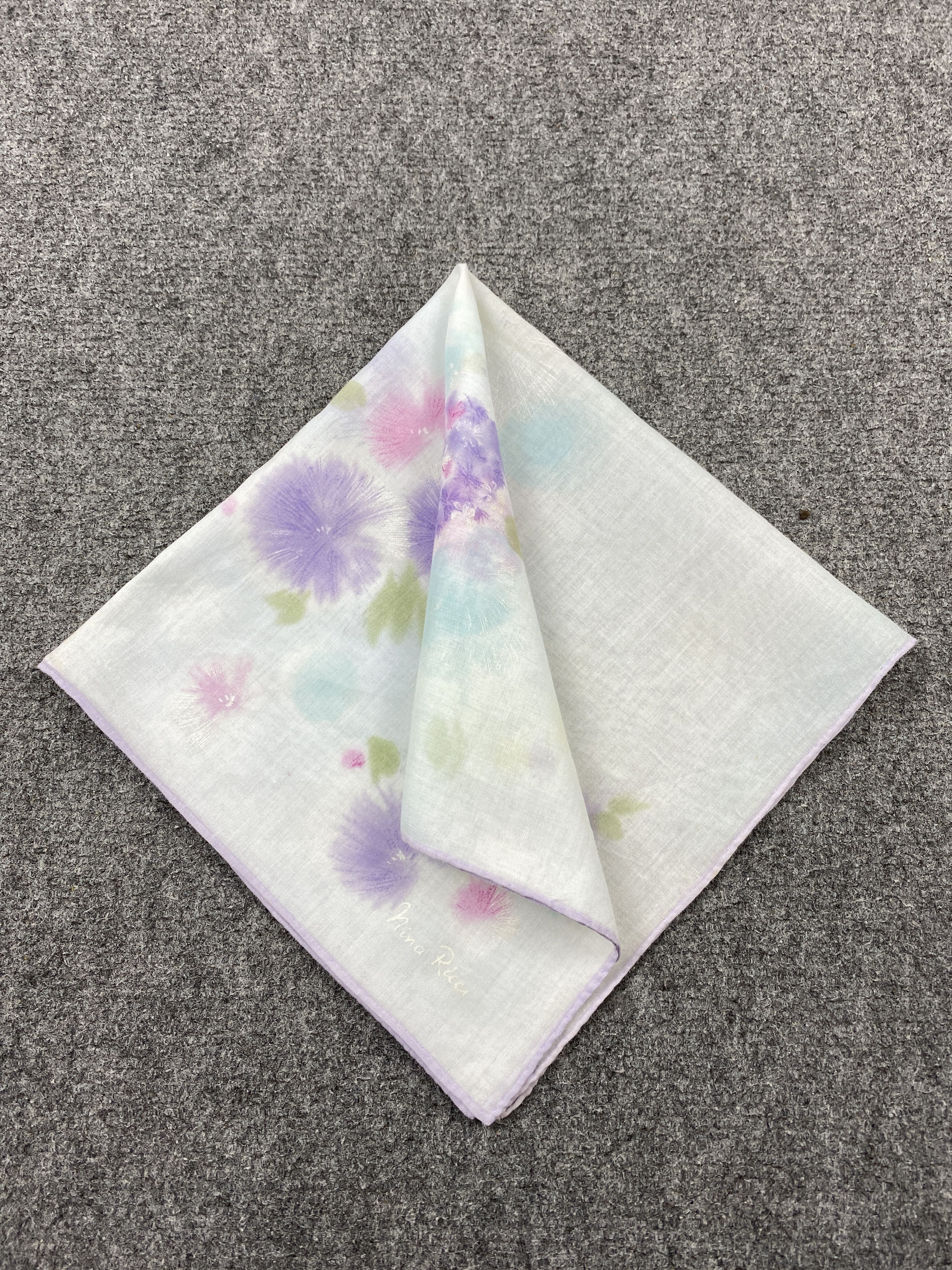 Vintage Nina Ricci Handkerchief / Neckerchief HKC1151 Size ONE SIZE - 3 Thumbnail