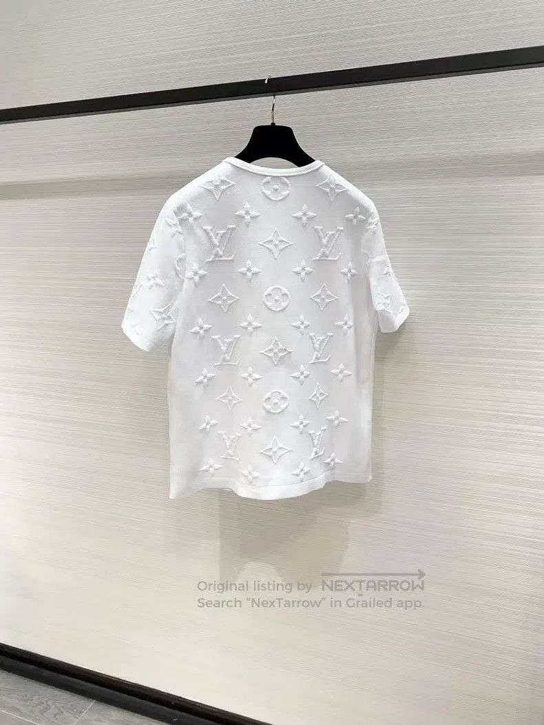 Louis Vuitton Louis Vuitton White logo embossed full print short sleeve Size US M / EU 48-50 / 2 - 2 Thumbnail