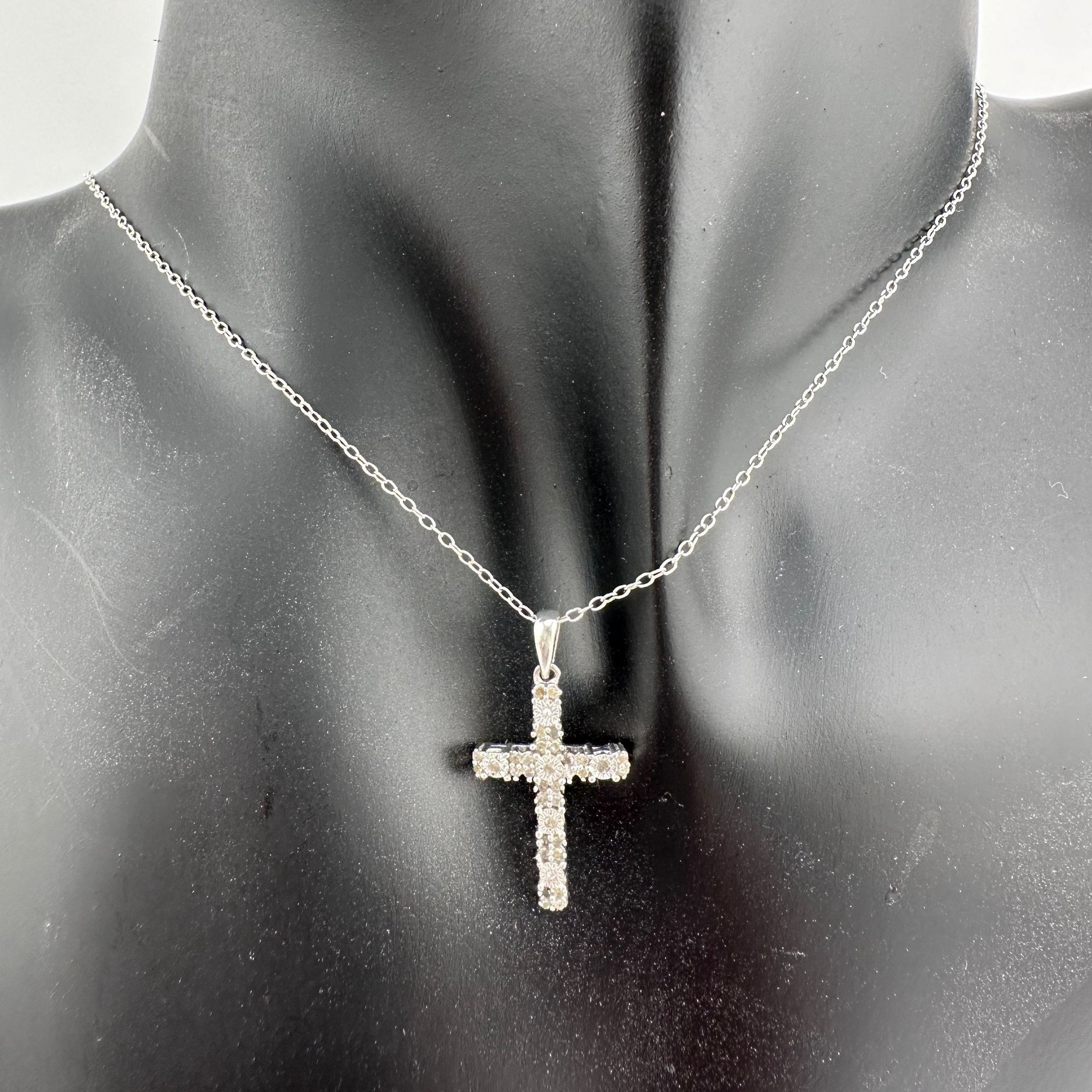 Other Beautiful Diamond Cross Necklace Size ONE SIZE - 4 Thumbnail