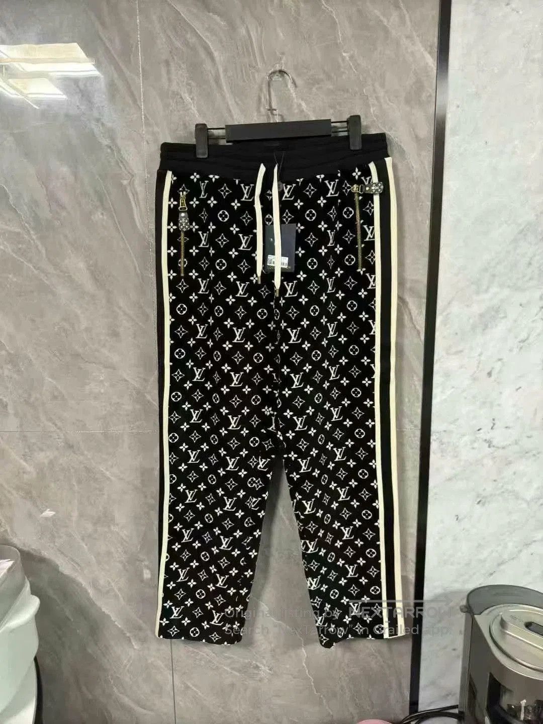 Louis Vuitton louis vuitton monogram jogger pants size L. Size US 34 / EU 50 - 1 Thumbnail