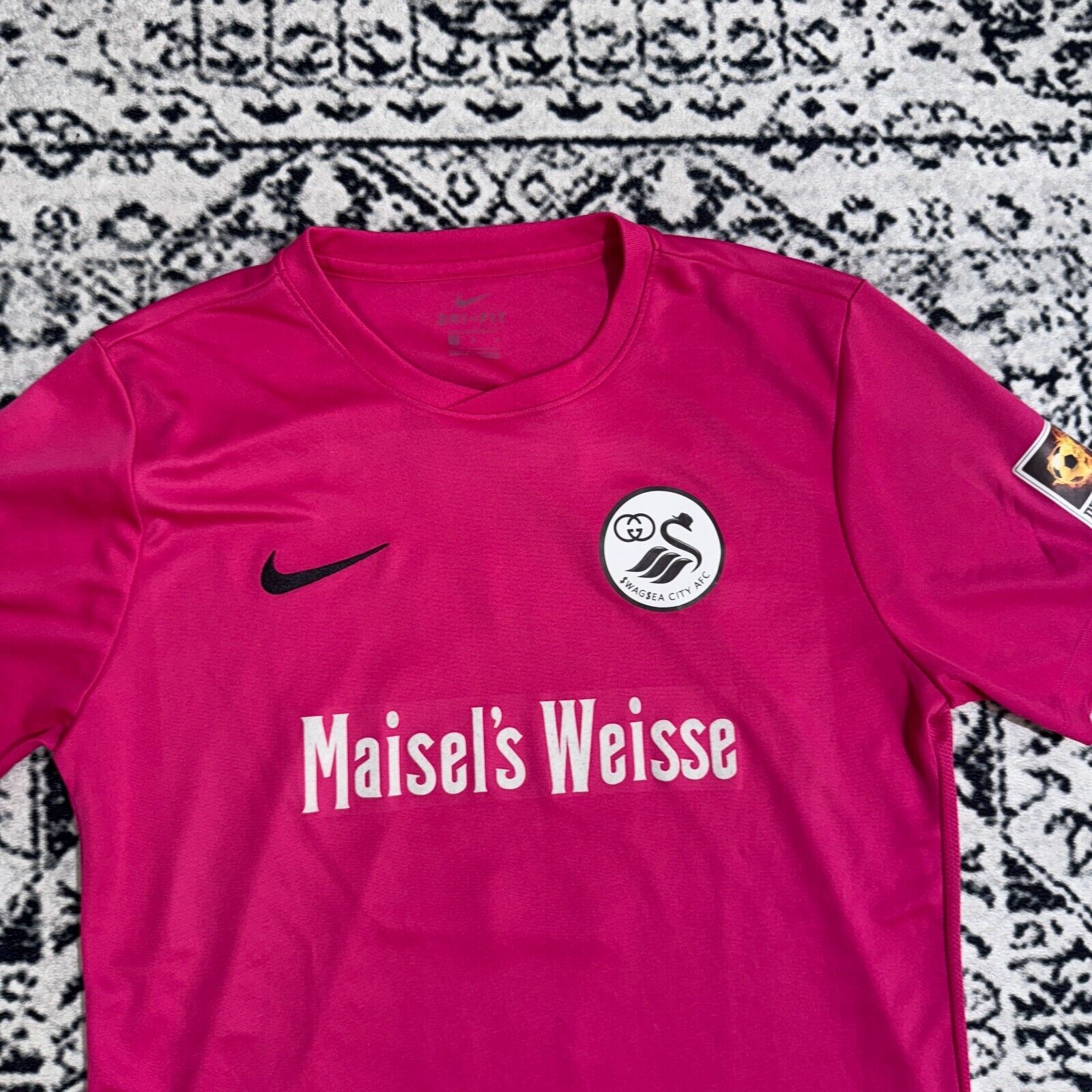 Nike × Vintage Nike Pink Polyester Jersey T-Shirt Size L Swag City Pepino Size US L / EU 52-54 / 3 - 4 Thumbnail