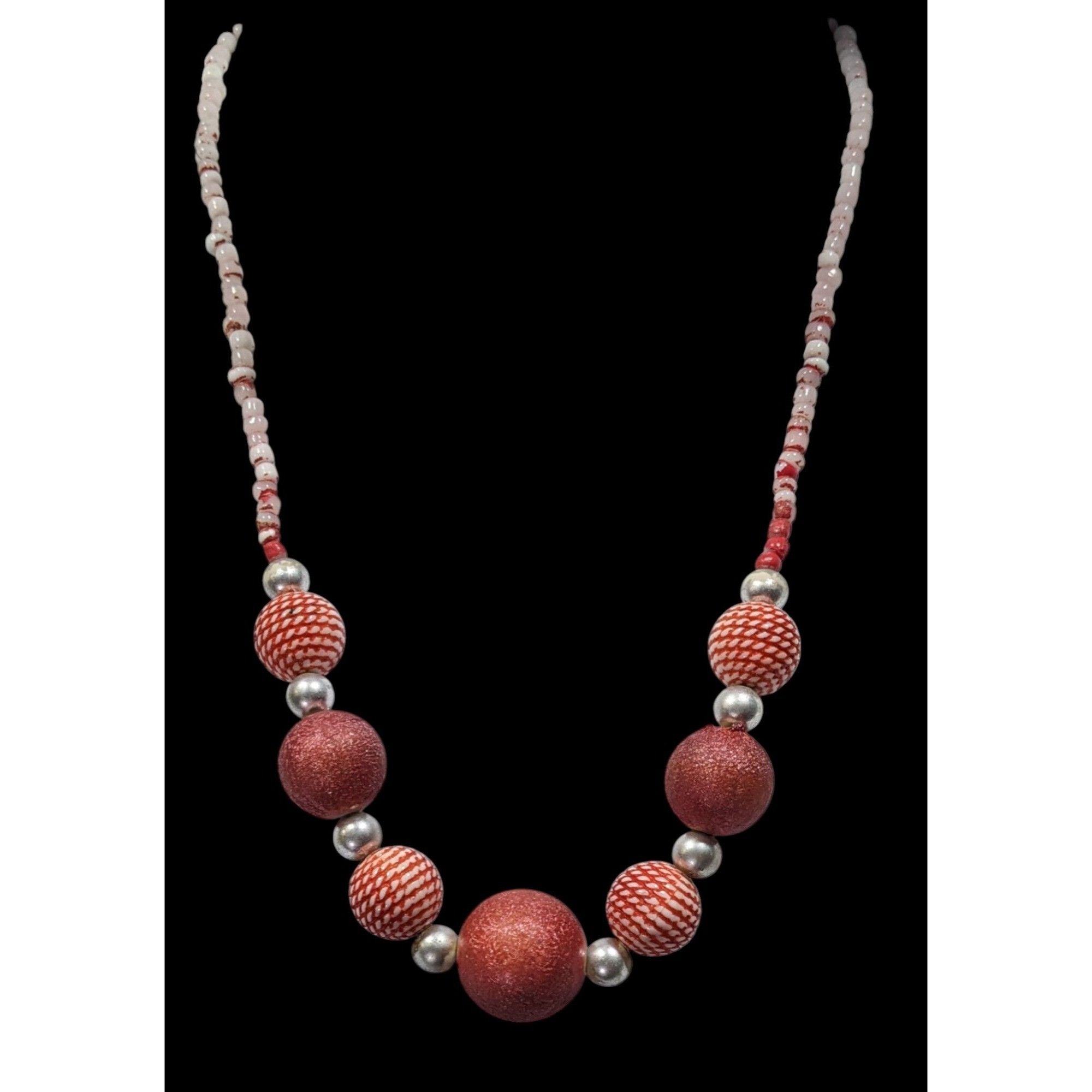 Other Vintage Country Red And White Beaded Necklace Size ONE SIZE - 1 Thumbnail