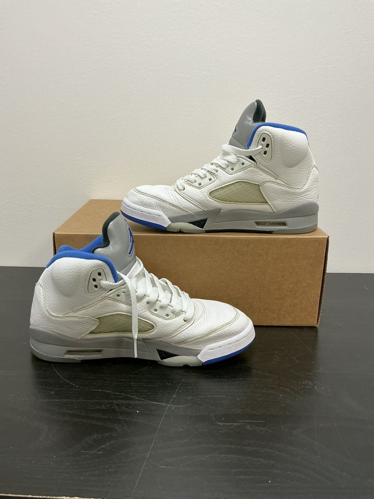 Jordan Brand Jordan 5 white stealth (GS) Size US 6 / EU 39 - 2 Thumbnail