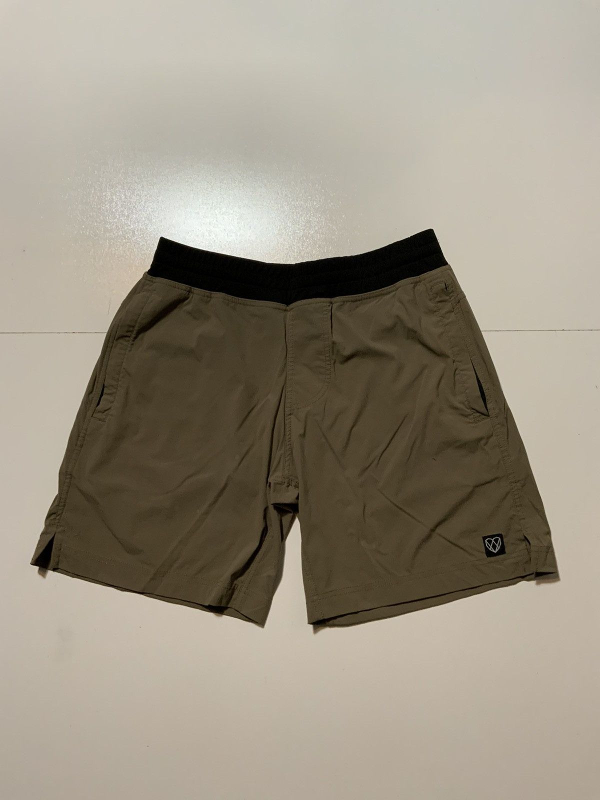 Other Strongbody Taupe Black 7” Inseam Workout Training Shorts Size US 32 / EU 48 - 1 Thumbnail