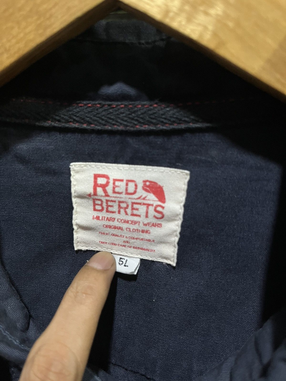 Vintage Red Berets Military Concept Workwear Shirt Size US XXL / EU 58 / 5 - 5 Thumbnail