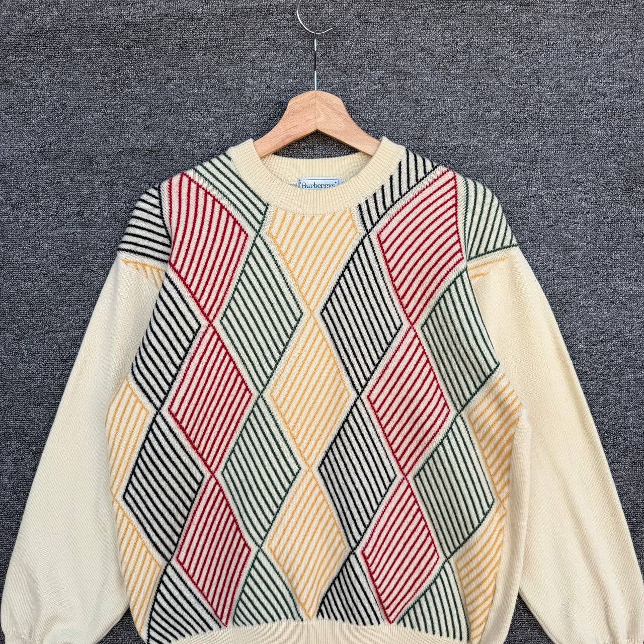 Burberry Vintage Burberrys’ London Argyle Knit Diamond 90s Sweater Size US L / EU 52-54 / 3 - 10 Thumbnail