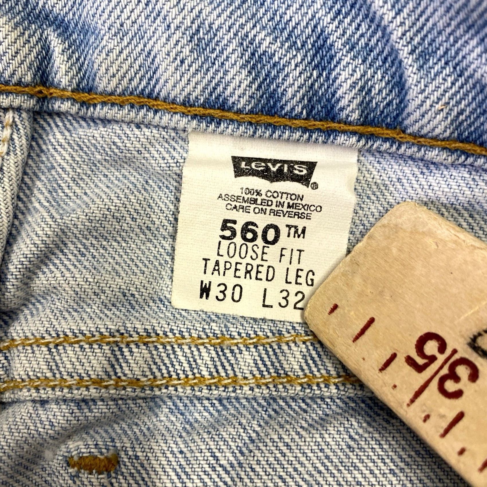 Levi's VINTAGE Levi's Jeans Mens 28 Regular 28x31 Blue 560 Loose Tapered Orange Tab Jeans Size US 28 / EU 44 - 3 Thumbnail