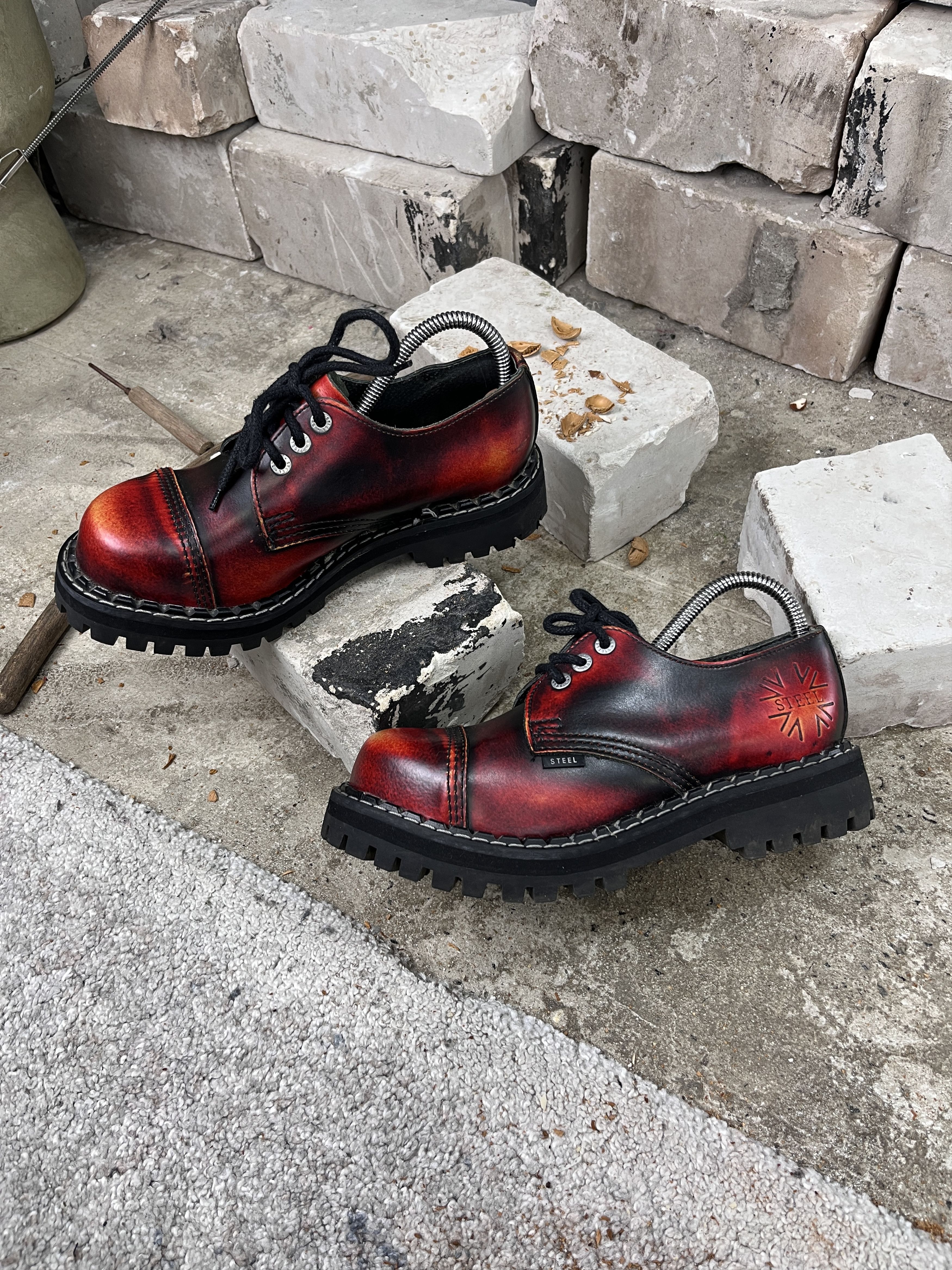 Other 1990s STEEL CHUNKY LUG SOLE ENGLAND OXFORDS - 5132 Size US 6 / EU 39 - 1 Thumbnail