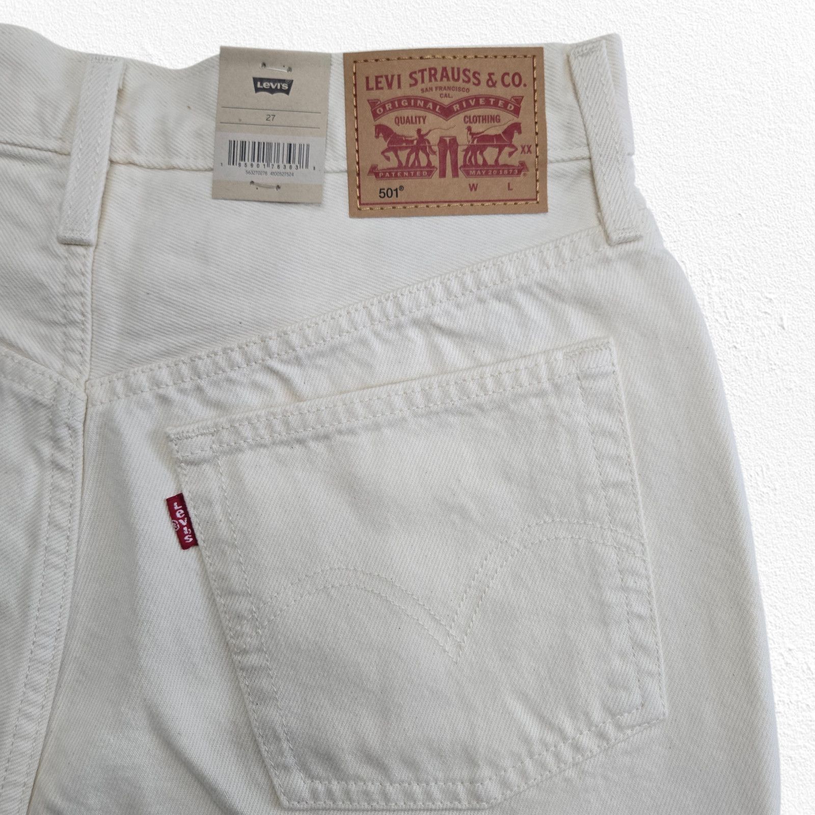 Levi's Levi’s 501 White Butterfly Cutoff Shorts Size 27 Size 27" / US 4 / IT 40 - 9 Thumbnail