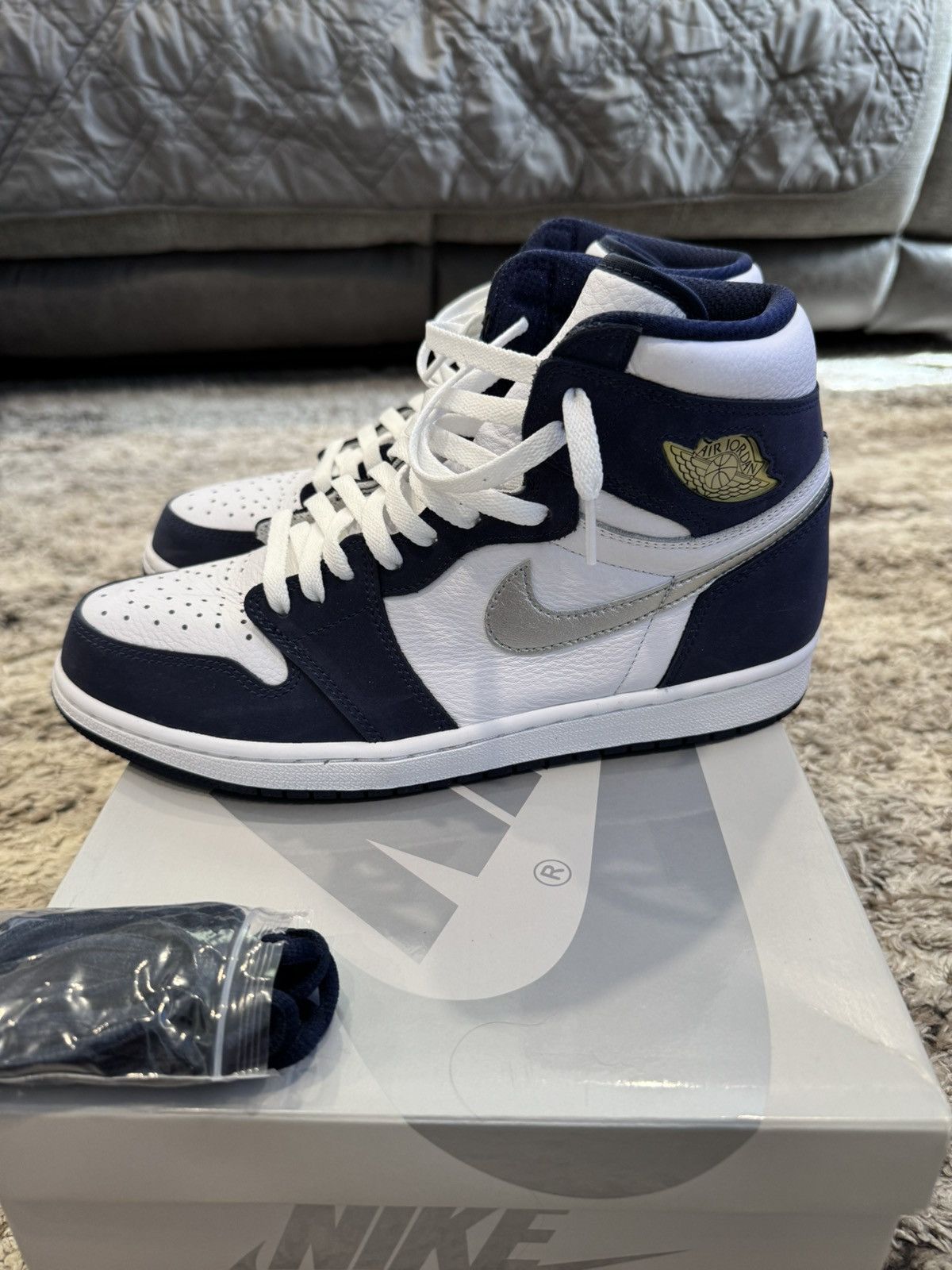 Jordan Brand Air Jordan 1 Retro High Size US 10 / EU 43 - 3 Thumbnail