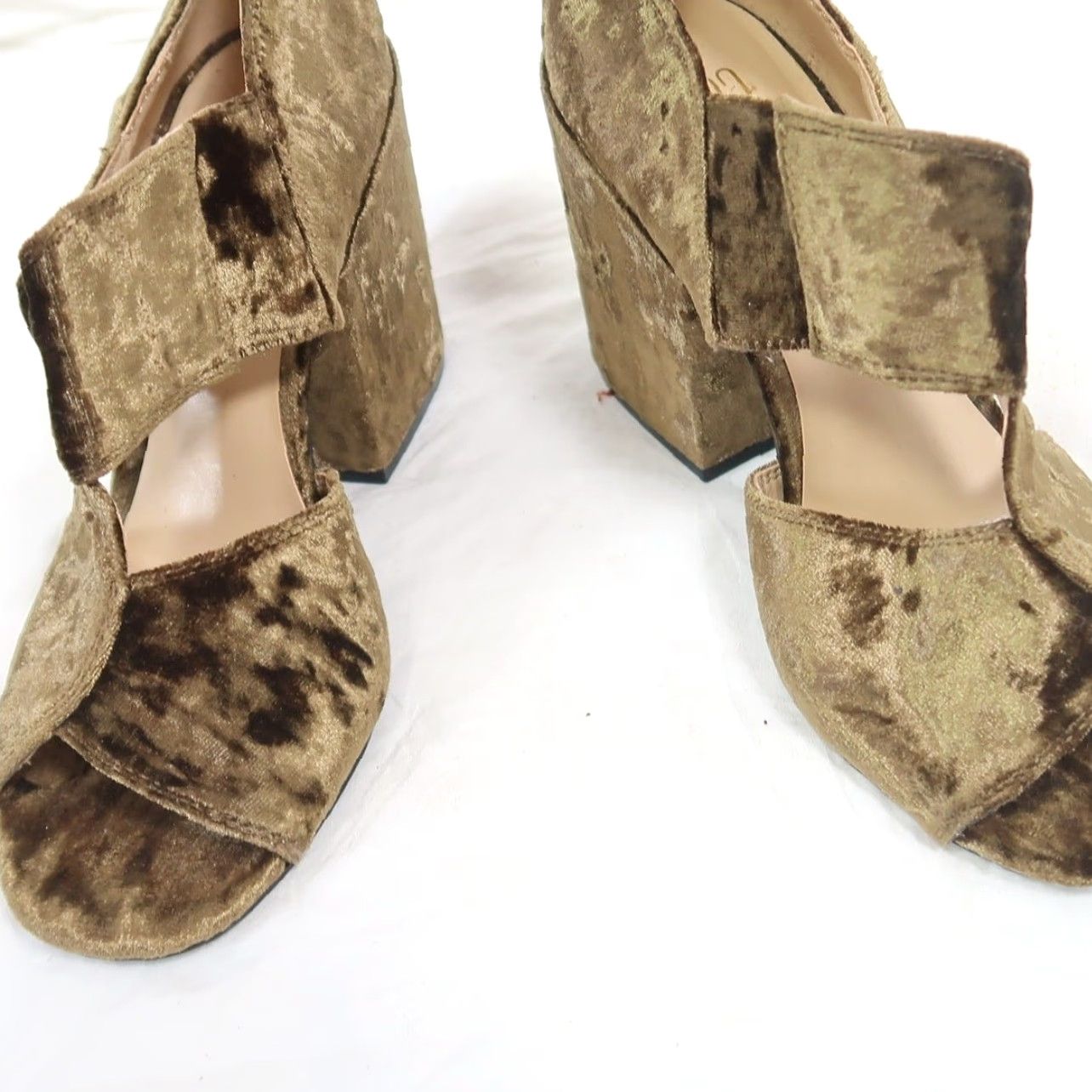 Vintage Cabi Olive Green Crushed Velvet Peep-Toe Chunky Block Heels 7 Women High Party/Cocktail Fall Spring Size US 7 / IT 37 - 3 Thumbnail