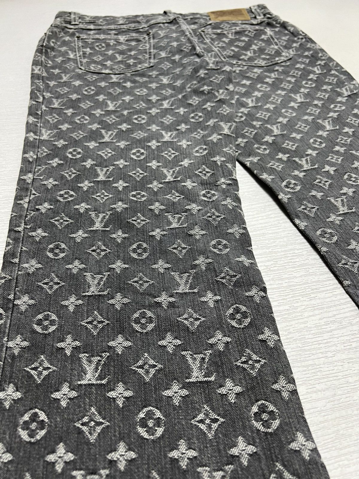 Louis Vuitton Louis Vuitton - Marc Jacobs - Jacquard Monogram Denim Jeans Size 28" / US 6 / IT 42 - 11 Thumbnail