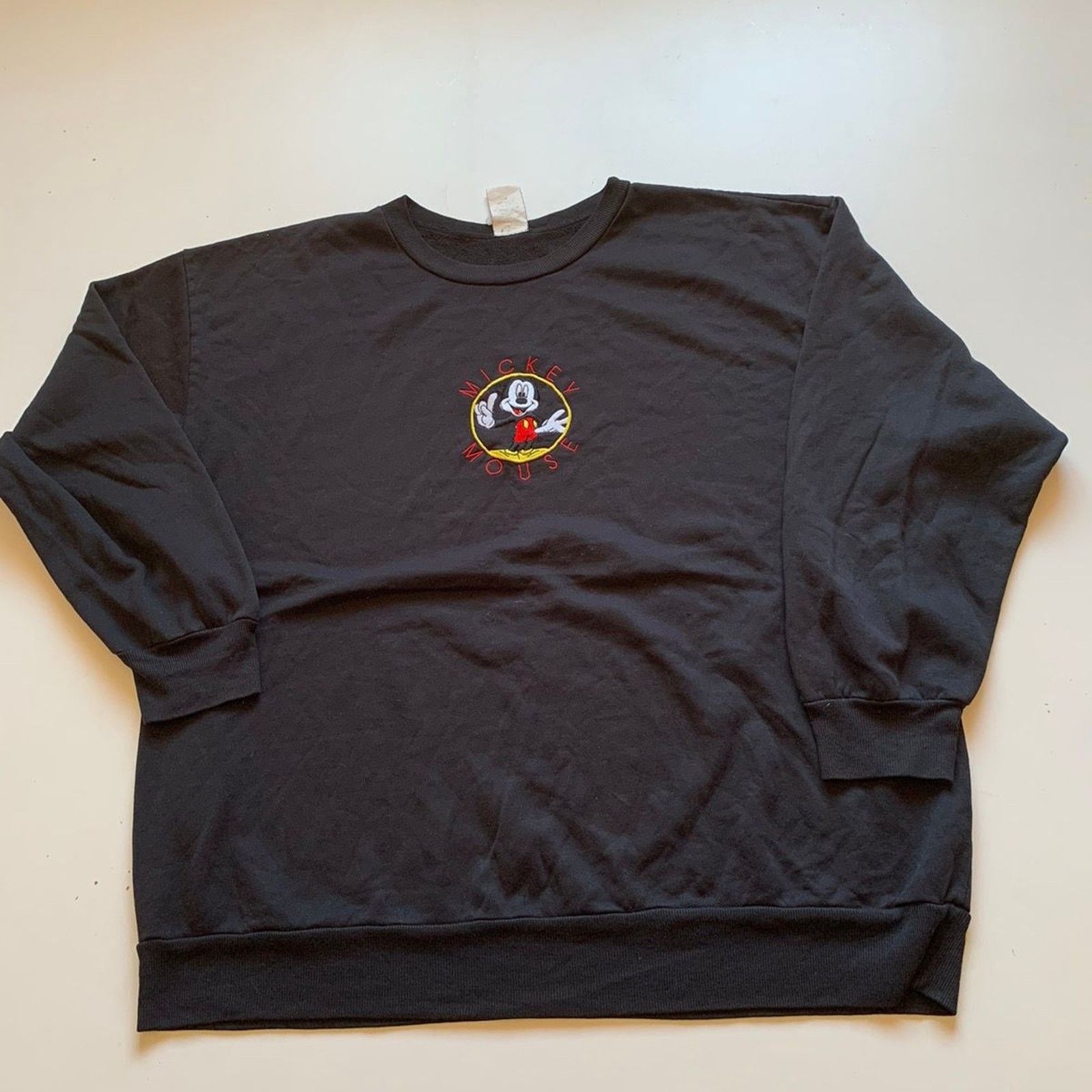 Disney Vintage 90s Mickey Mouse Disney Crewneck XL Embroidered Art Size US XL / EU 56 / 4 - 1 Thumbnail