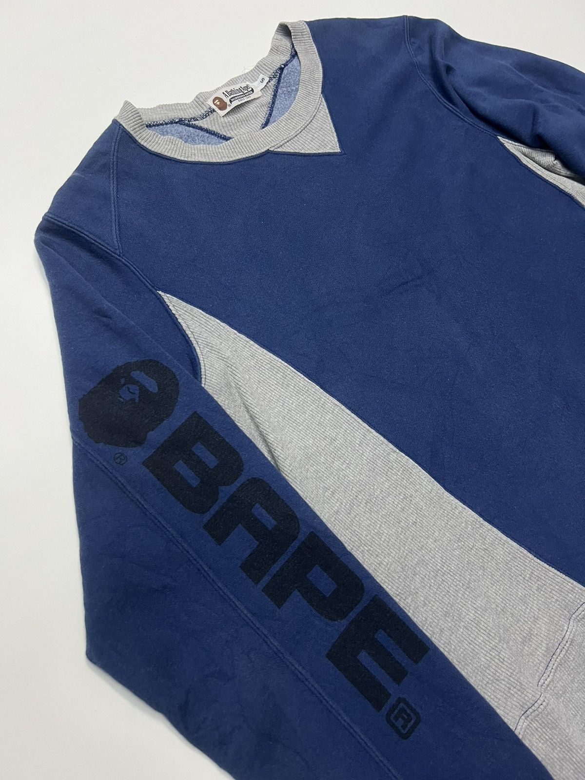 Bape VINTAGE A BATHING APE SWEATSHIRT Size US S / EU 44-46 / 1 - 4 Thumbnail