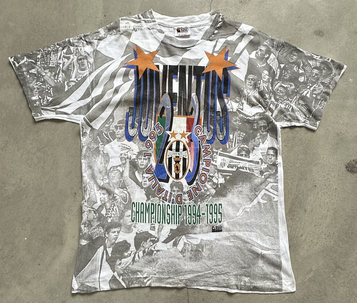 Vintage 1994-1995 JUVENTUS CAMPIONS D’ITALIA GRAPHIC FAN TEE Size US L / EU 52-54 / 3 - 1 Thumbnail
