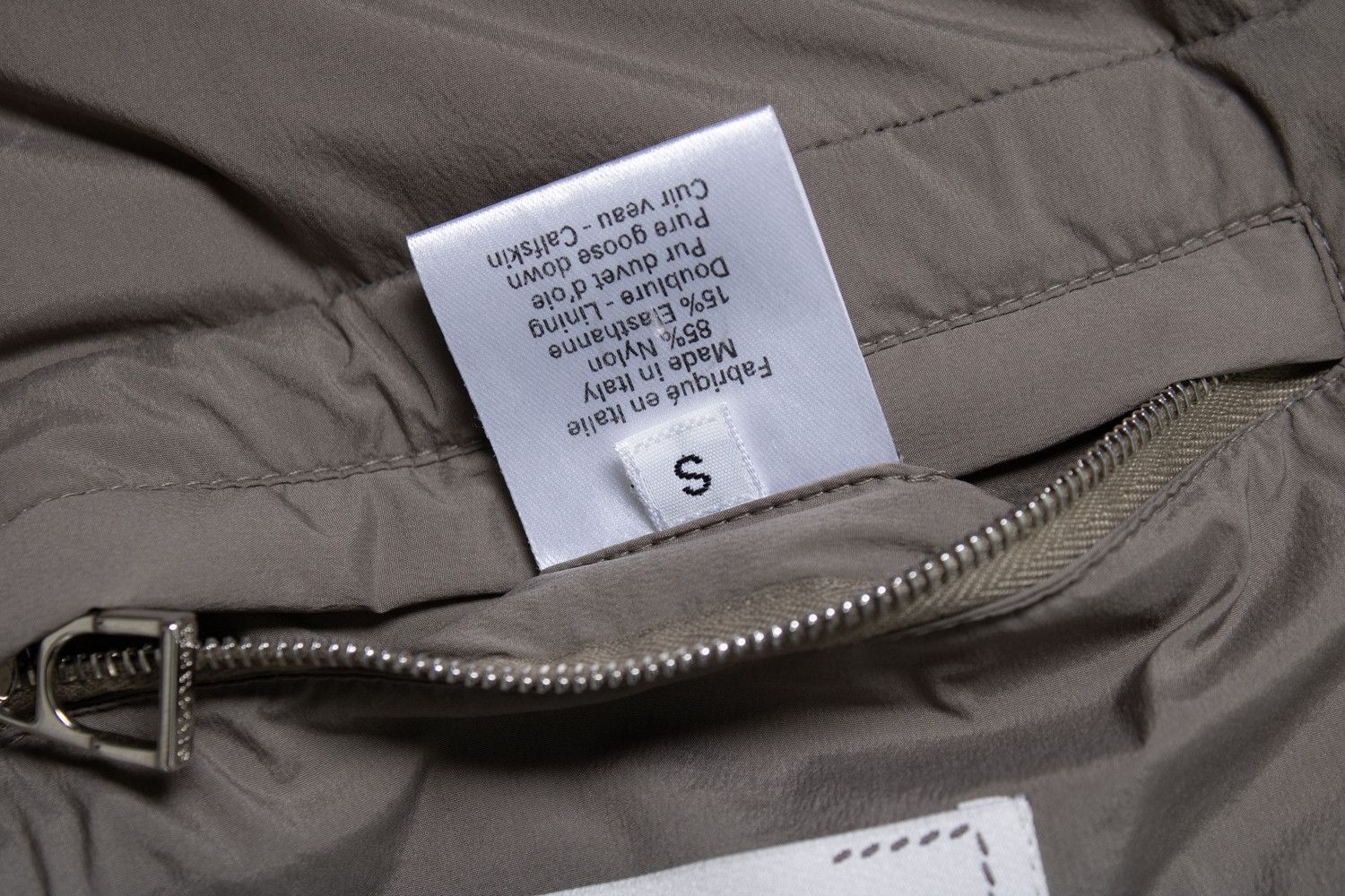 Hermes Hermes, Piumino extra-light puffer coat in taupe Size S / US 4 / IT 40 - 8 Thumbnail