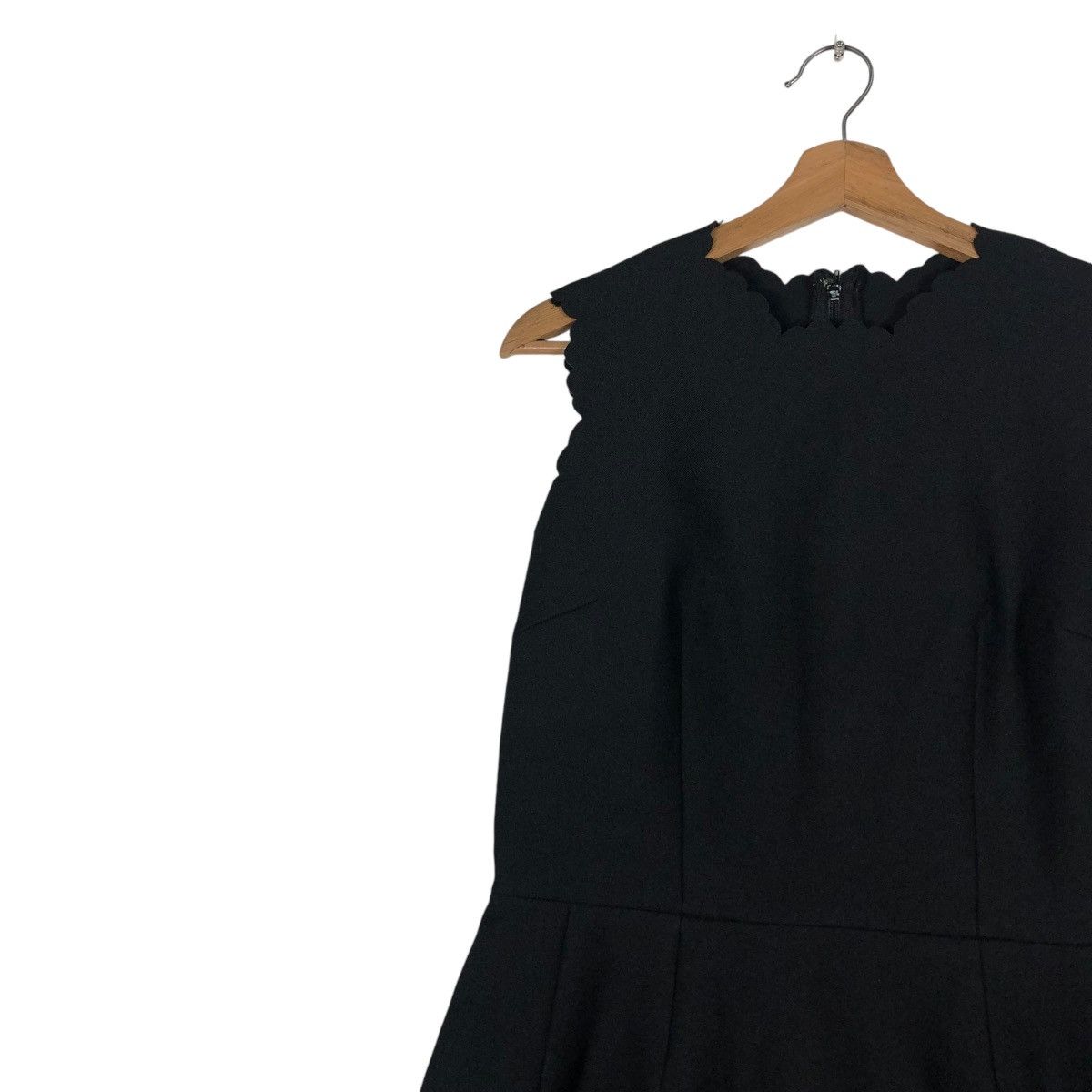 Comme des Garcons CDG BLACK DRESS WITH SCALLOPED EDGES & WIDER HIPS SPRING 99 Size M / US 6-8 / IT 42-44 - 18 Thumbnail