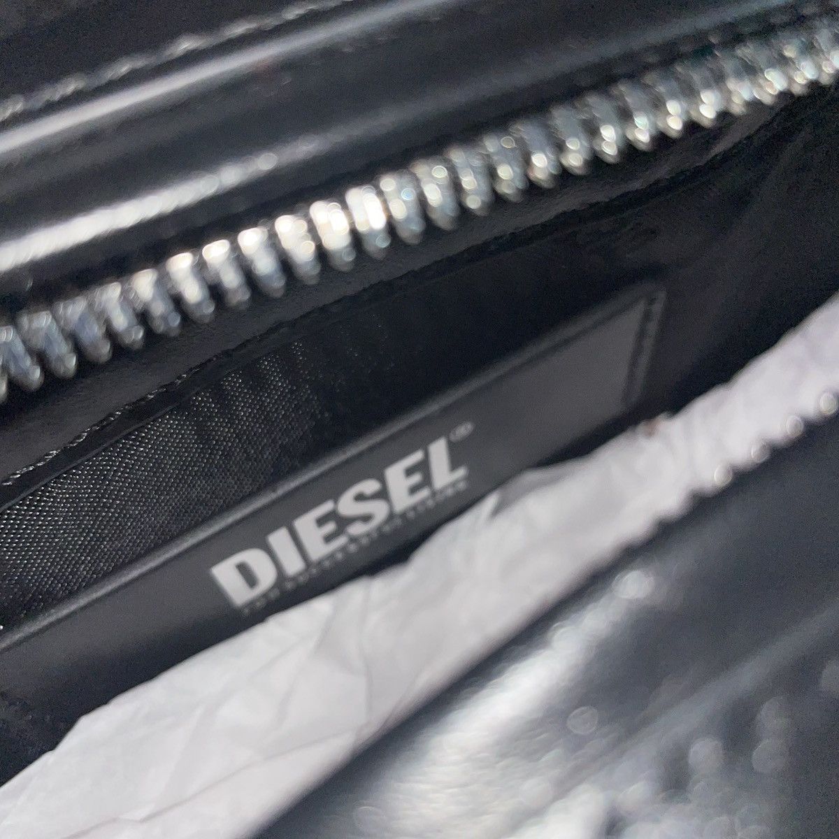 Designer × Diesel DIESEL 1DR - Pouch Small leather crossbody with logo plaque Size ONE SIZE - 4 Thumbnail