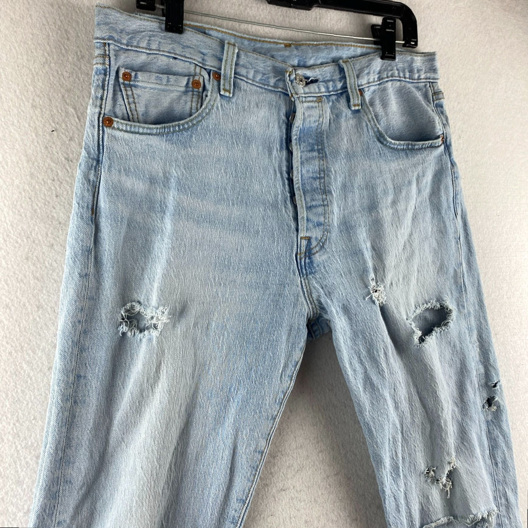 Levi's VINTAGE Levi's 501 Jeans Mens 33 Blue Distressed Button-Fly Straight 5-Pocket Style Modern Size US 33 - 4 Thumbnail