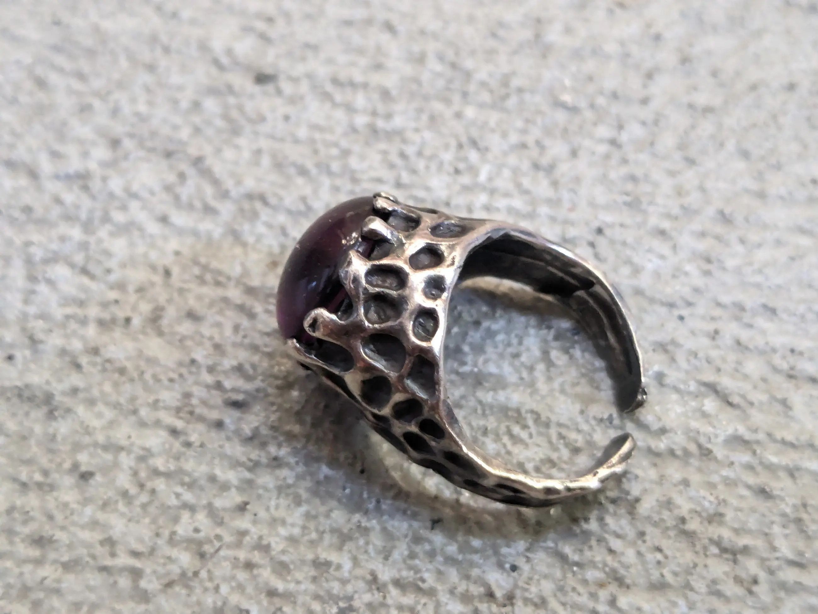 Jewelry × Vintage Vintage Sterling Silver Ring Purple 5 Brutalist Oval Size ONE SIZE - 10 Thumbnail