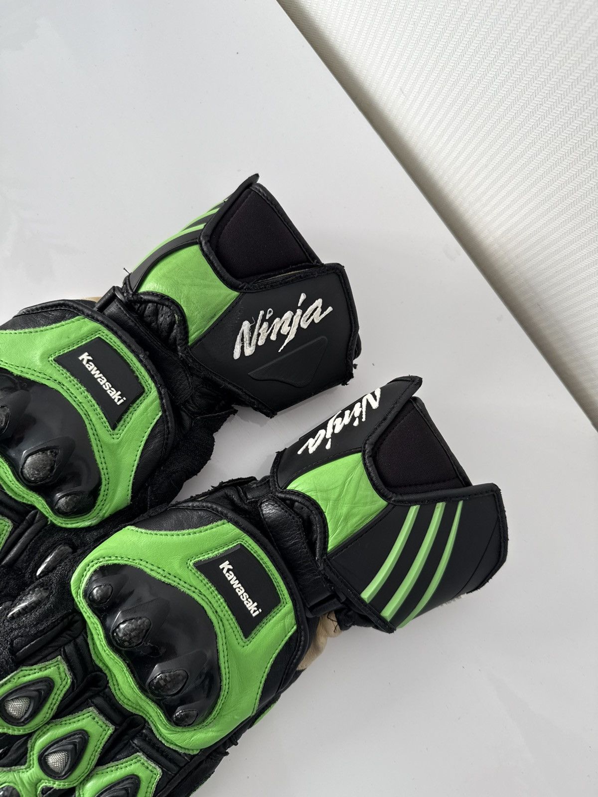 Japanese Brand Kawasaki Y2K Ninja Moto Racing Leather Hype Gloves Size ONE SIZE - 5 Thumbnail
