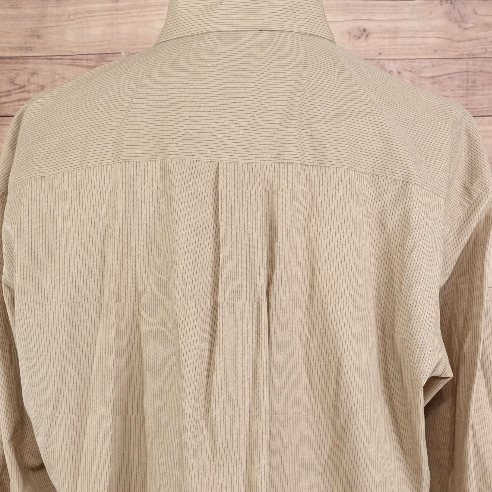Van Heusen Van Heusen Shirt Mens XL Tan Wrinkle Free Button Down Long Sleeve Classic Pocket Size US XL / EU 56 / 4 - 5 Thumbnail