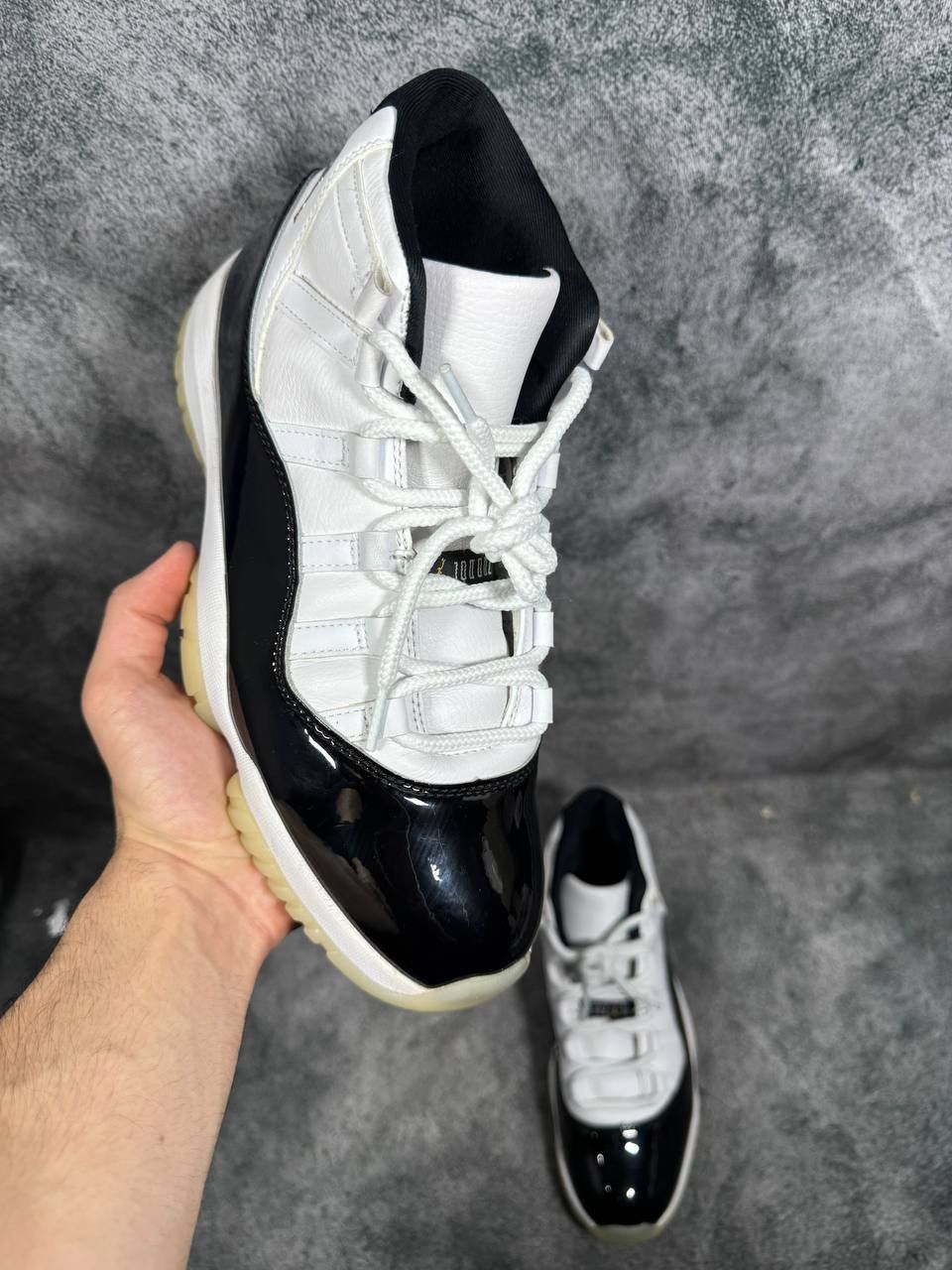 Jordan Brand Size 10 | Jordan 11 DMP No Box | Pre-Owned Size US 10 / EU 43 - 1 Thumbnail