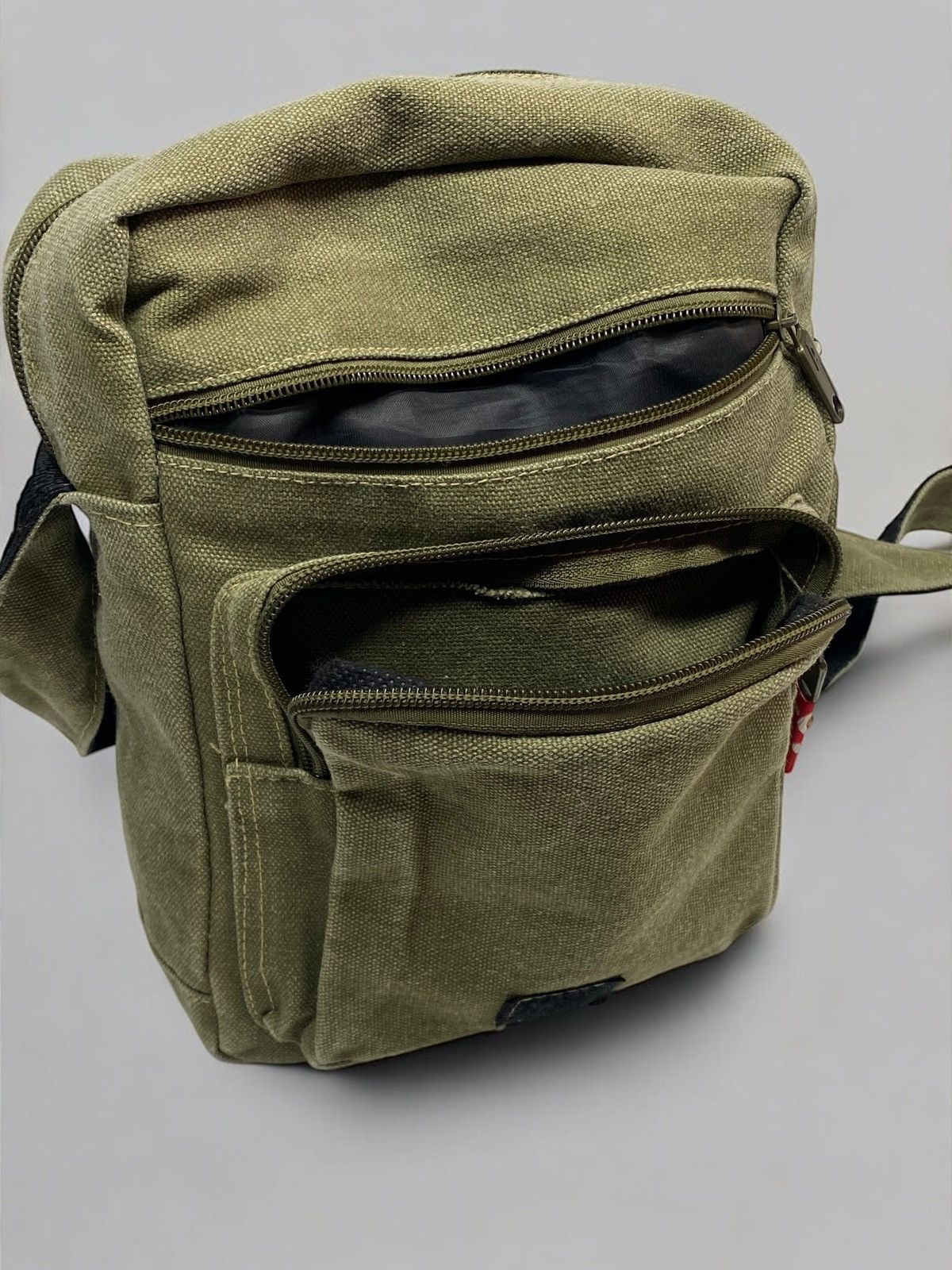 Diesel 🔥 Y2K DIESEL MILITARY GREEN SHOULDER BAG TECH WEAR GORP CORE Size ONE SIZE - 13 Thumbnail