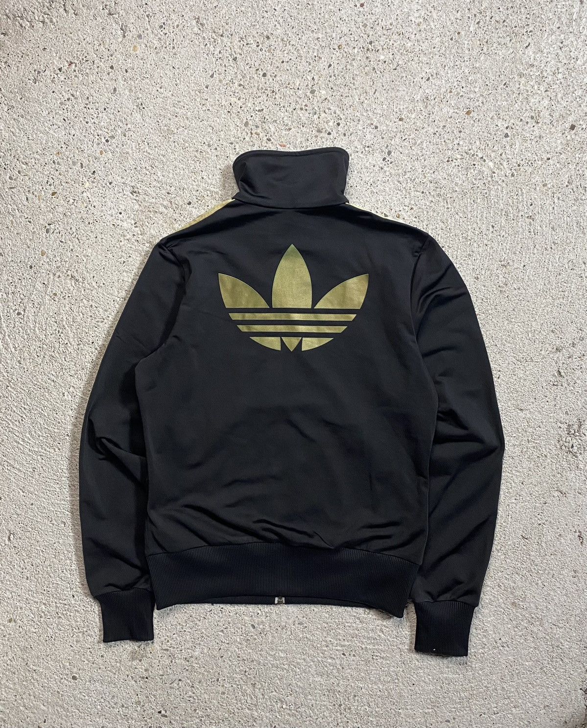 Adidas Adidas vintage y2k tracksuit black gold 3 stripes