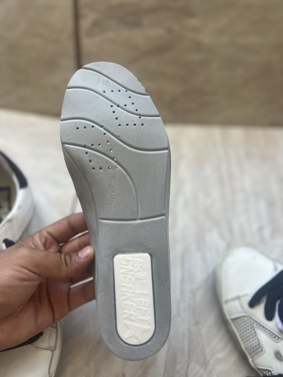 Golden Goose Golden Goose Distressed Superstar Size US 5 / EU 37 - 6 Thumbnail