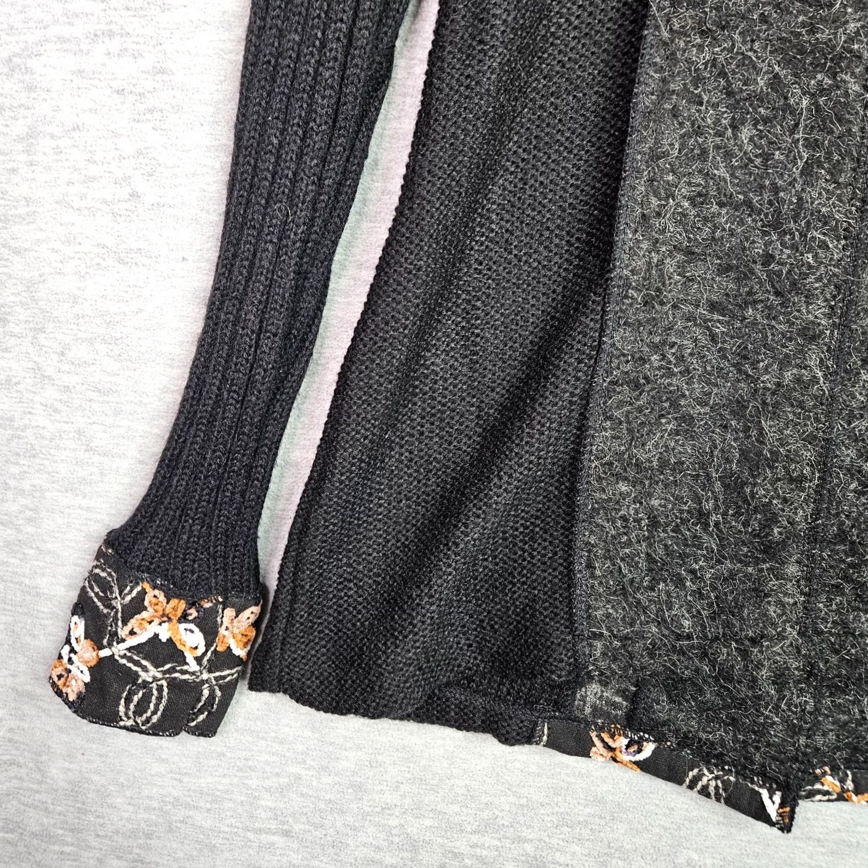 Vintage SIONI Women's Cardigan Sweater Shirt? (Not Available) Size M / US 6-8 / IT 42-44 - 7 Thumbnail