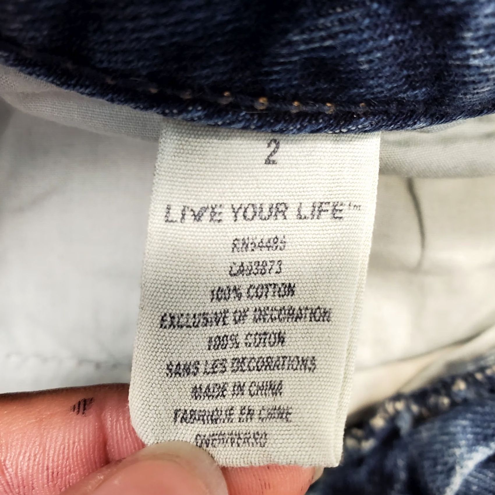 American Eagle Outfitters American Eagle Live Your Life Womens 2 Blue Denim Distressed Casual Jean Shorts Bermuda Shorts, 5-Pocket, 100% Cotton, Regular, Beige? Size 26" / US 2 / IT 38 - 4 Thumbnail