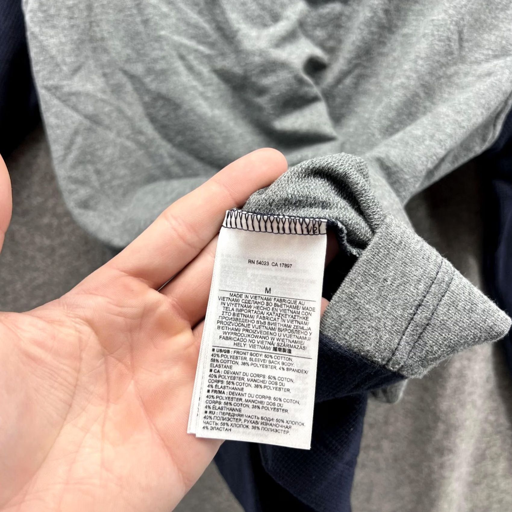 Banana Republic VINTAGE Banana Republic Sweater Men M Regular Gray Logo Fleece Pullover Long Sleeve All Seasons | 服? Size US M / EU 48-50 / 2 - 3 Thumbnail
