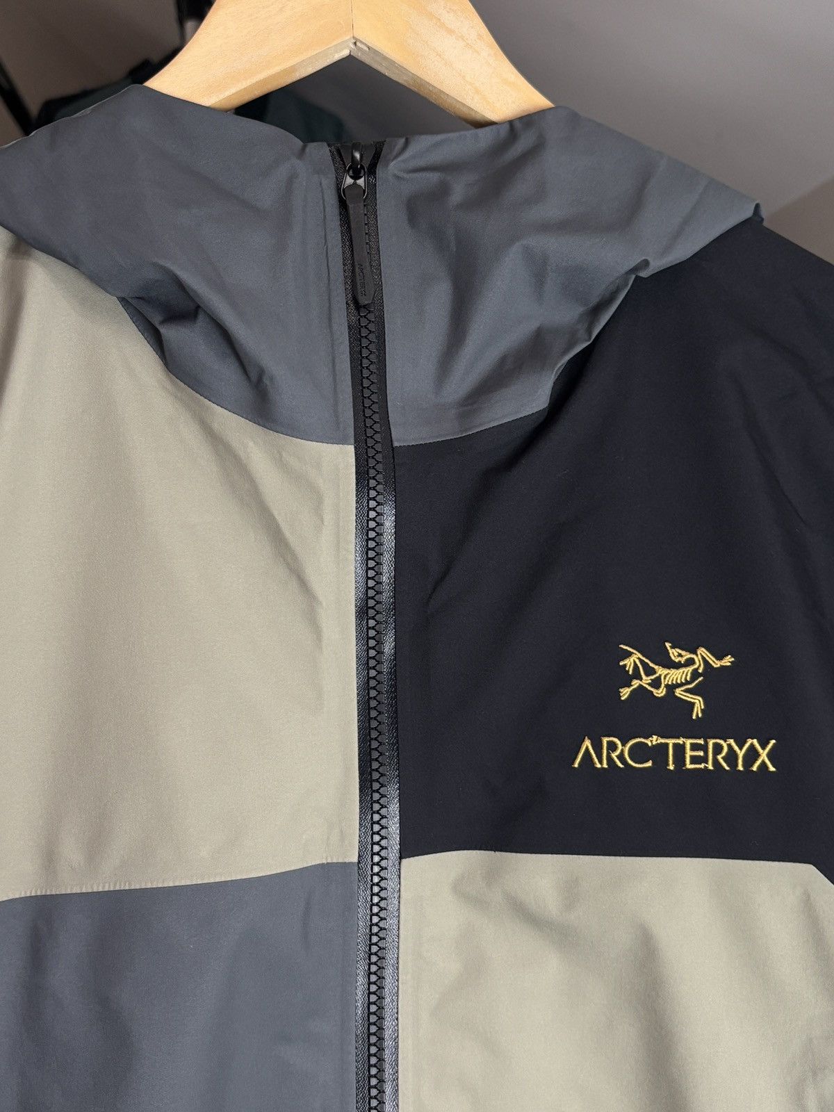 Arc'teryx × Beams Plus Arc’Teryx x Beams Gore-Tex Beta Jacket Gorpcore Ultra Rare Size US L / EU 52-54 / 3 - 3 Thumbnail