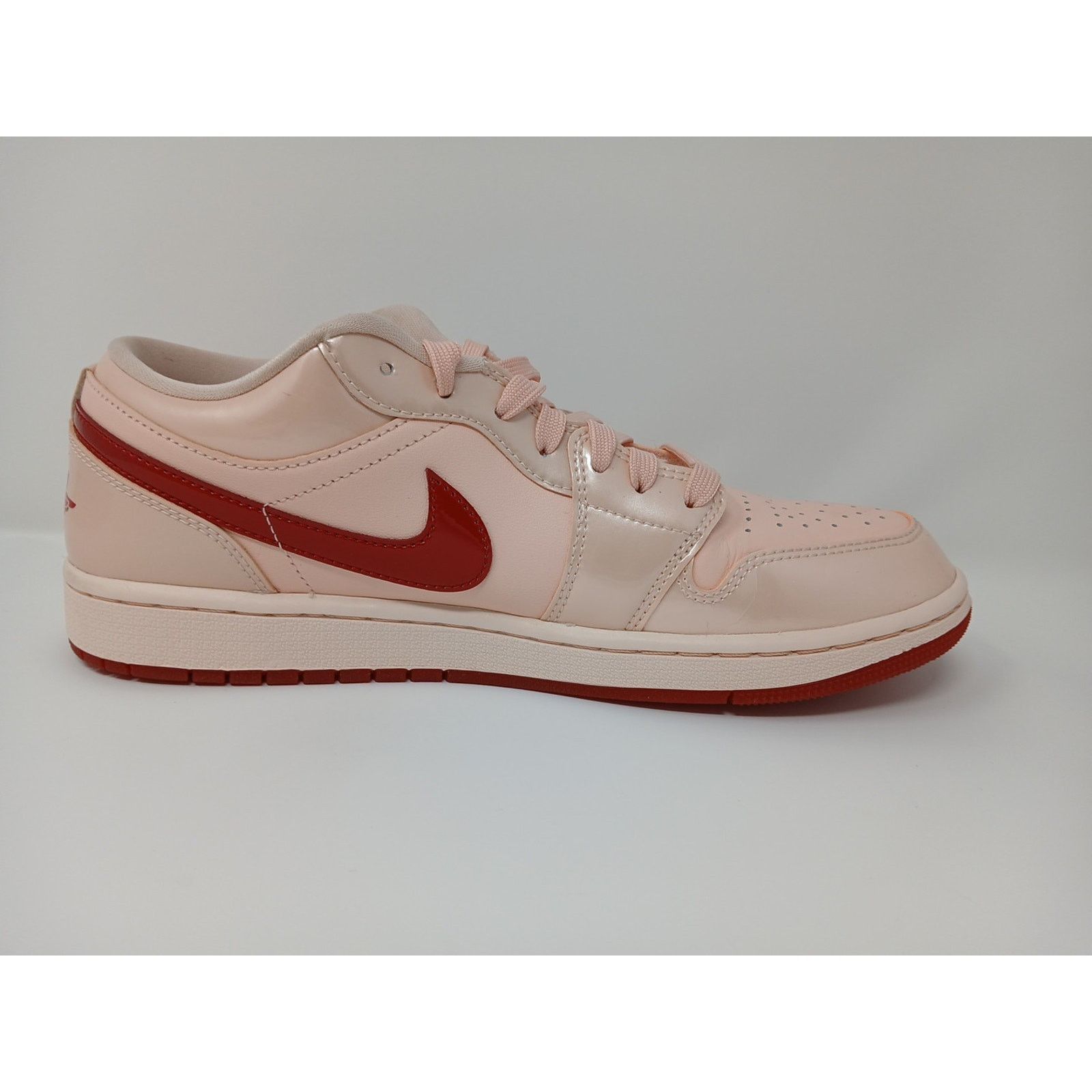 Jordan Brand Nike Air Jordan 1 SE Low Patent Valentine's Day Women Sz11.5 Size US 11.5 / IT 41.5 - 11 Thumbnail