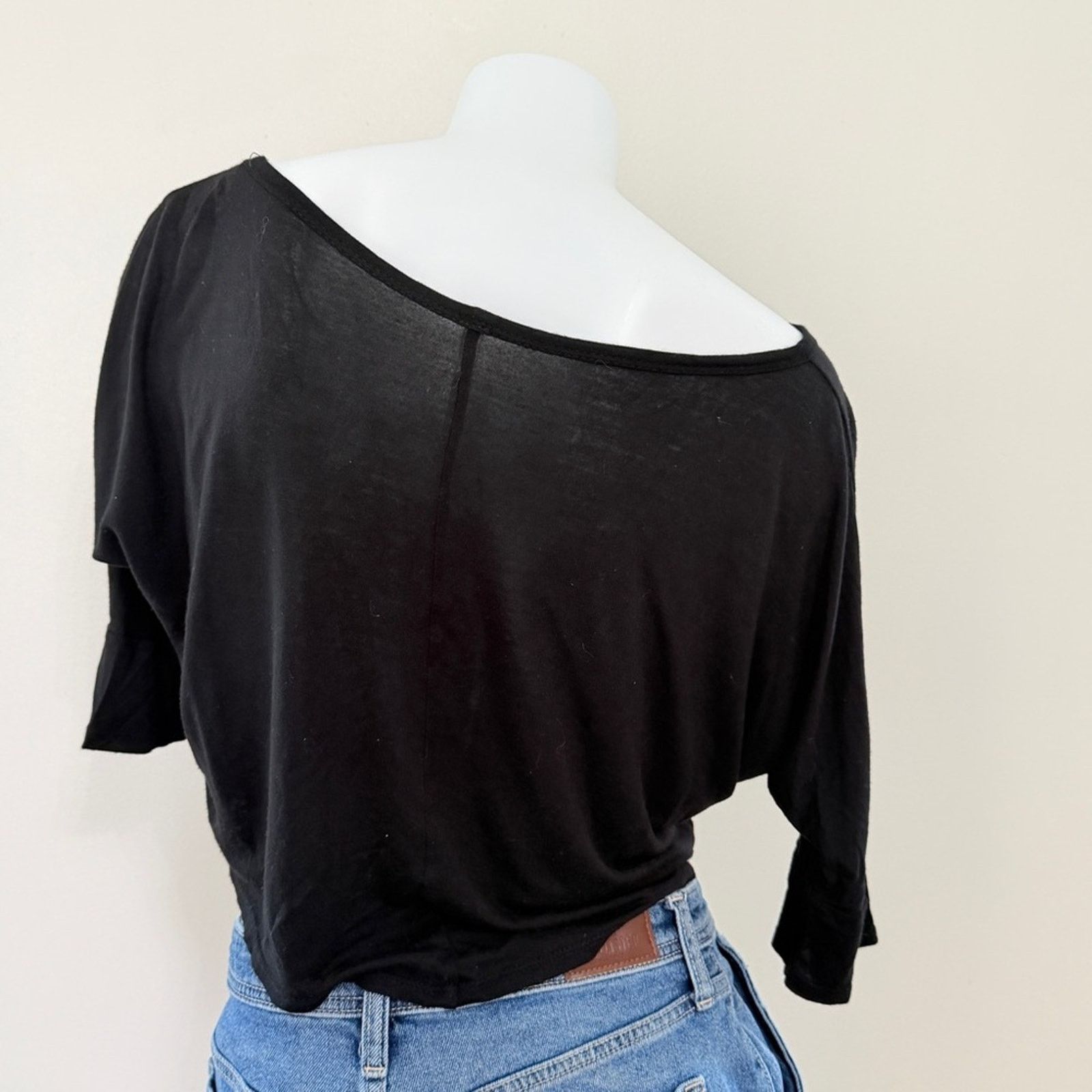 Other Umgee Rainbow hearts Graphic Tee Black Crop Top Off Shoulder Size S / US 4 / IT 40 - 4 Thumbnail