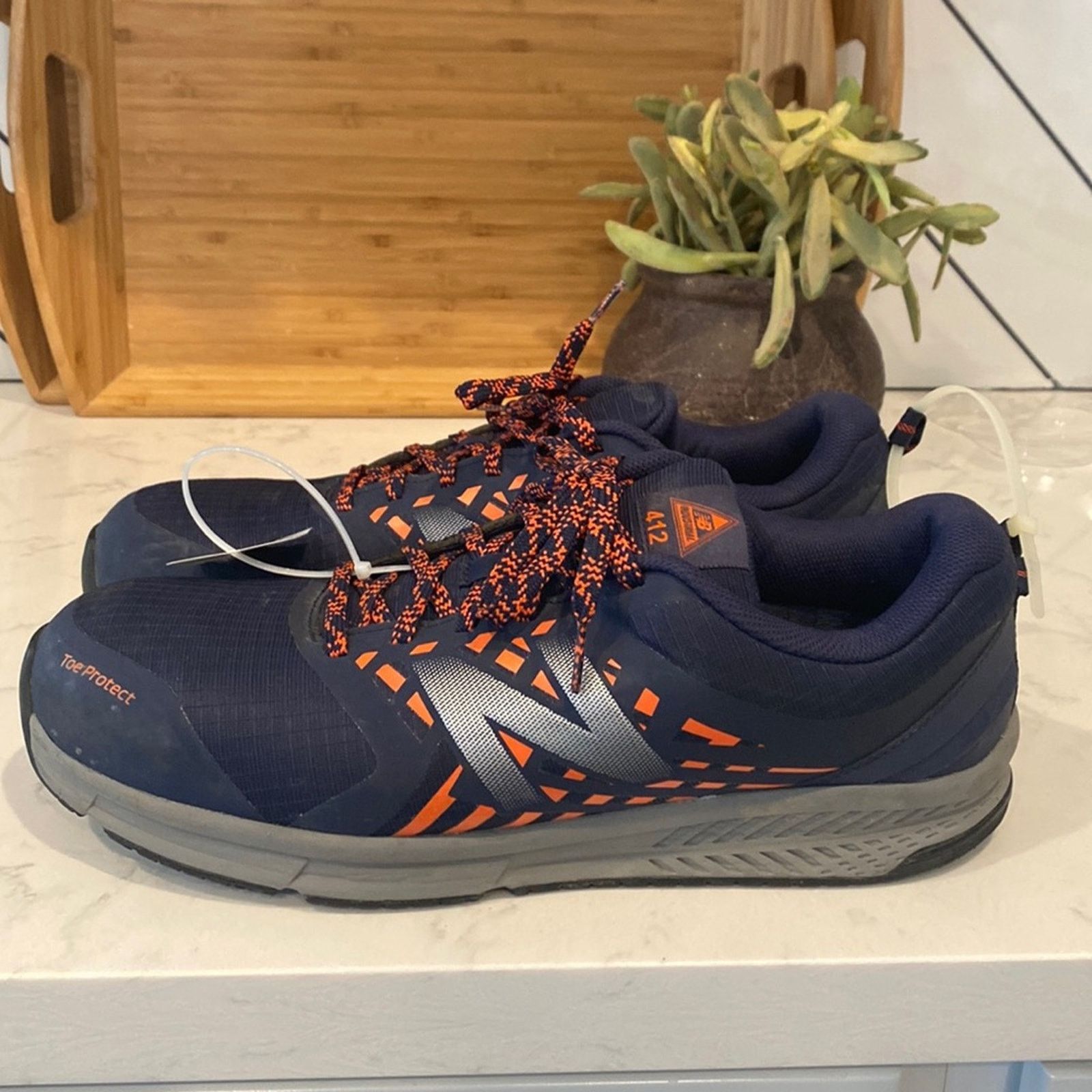 New Balance New Balance 412 V1 Alloy Toe Industrial steel toe size 13 Size US 13 / EU 46 - 1 Thumbnail