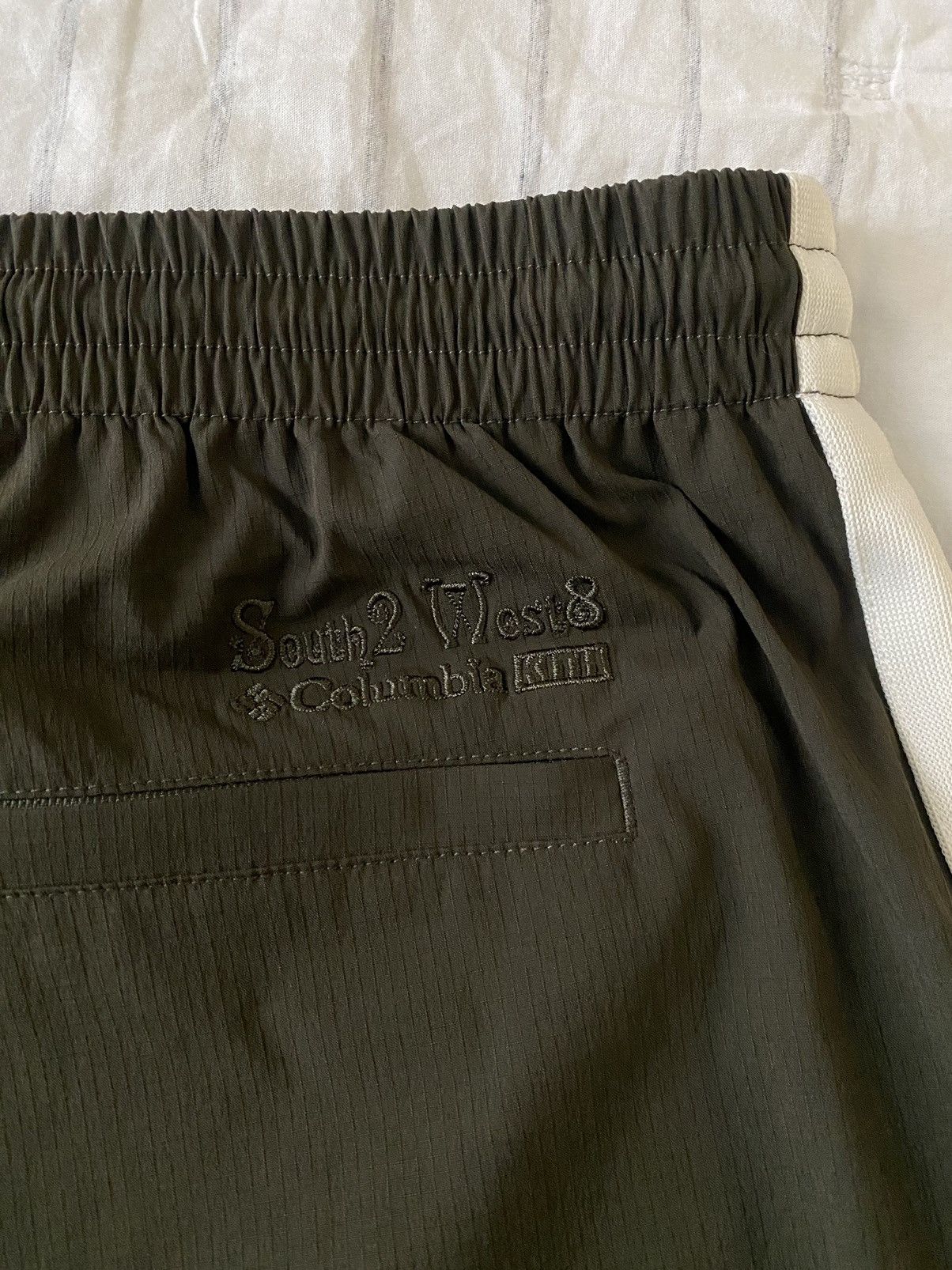 Columbia × Kith Kith x South2West8 x Columbia Zipped Trail Short NWT Size US 38 / EU 54 - 14 Thumbnail