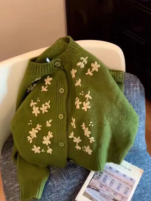 Green loose flower embroidered knitted cardigan sweater